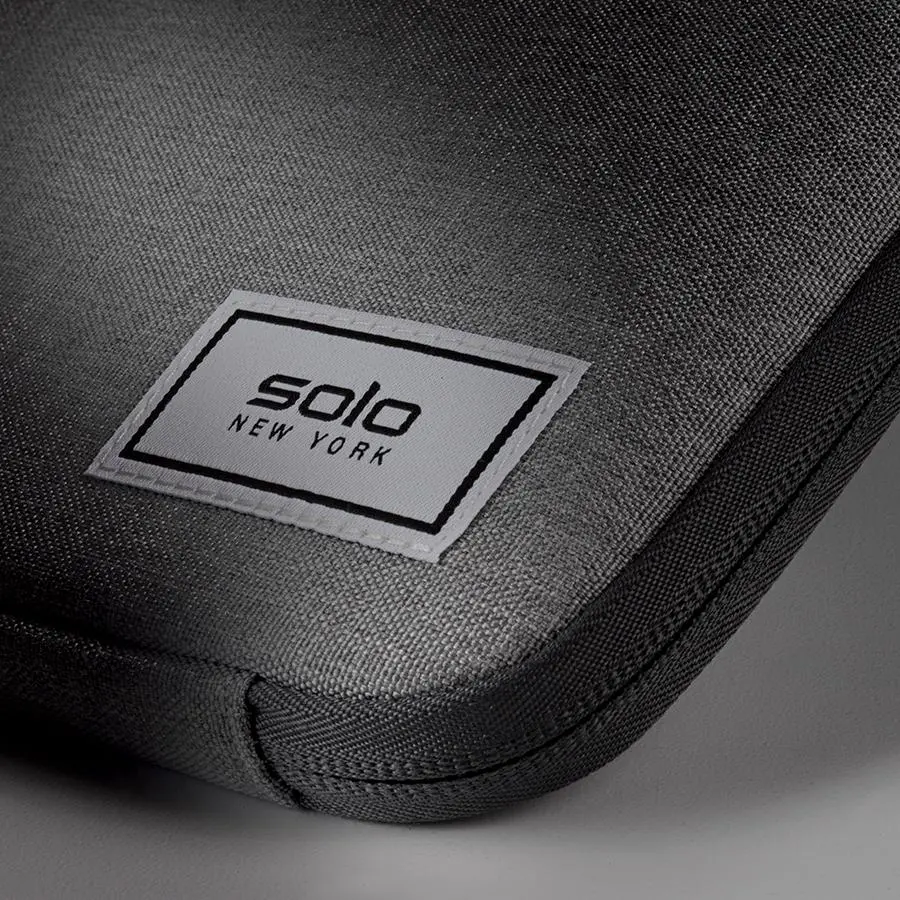 UBN105-10/GREY Solo Re:Focus Gray Laptop Sleeve-8