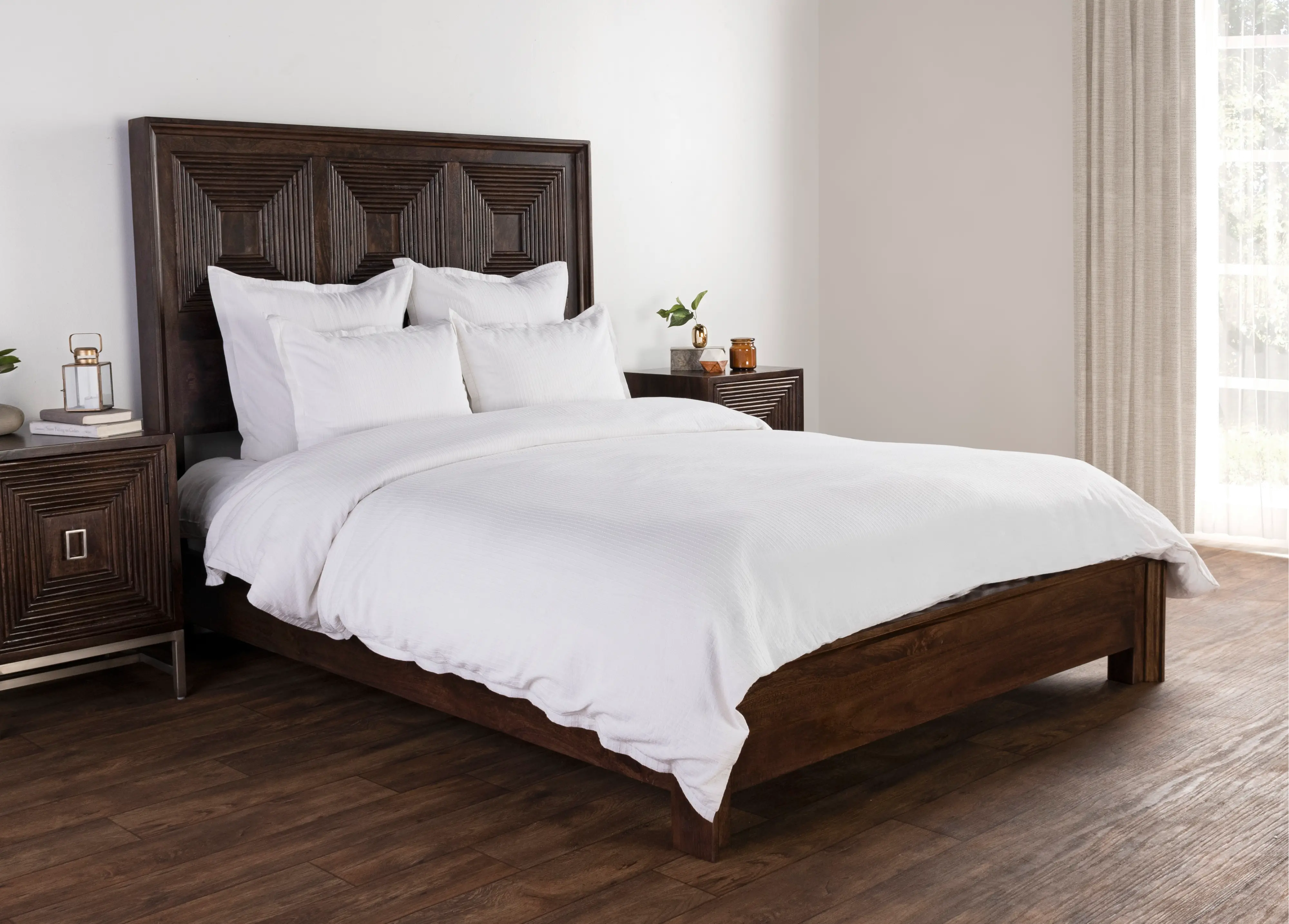 Karina White 3 Piece Queen Bedding Collection-1