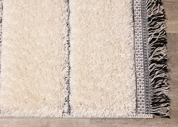 Novato 5 x 8 Contemporary Square Cream Shag Rug-5