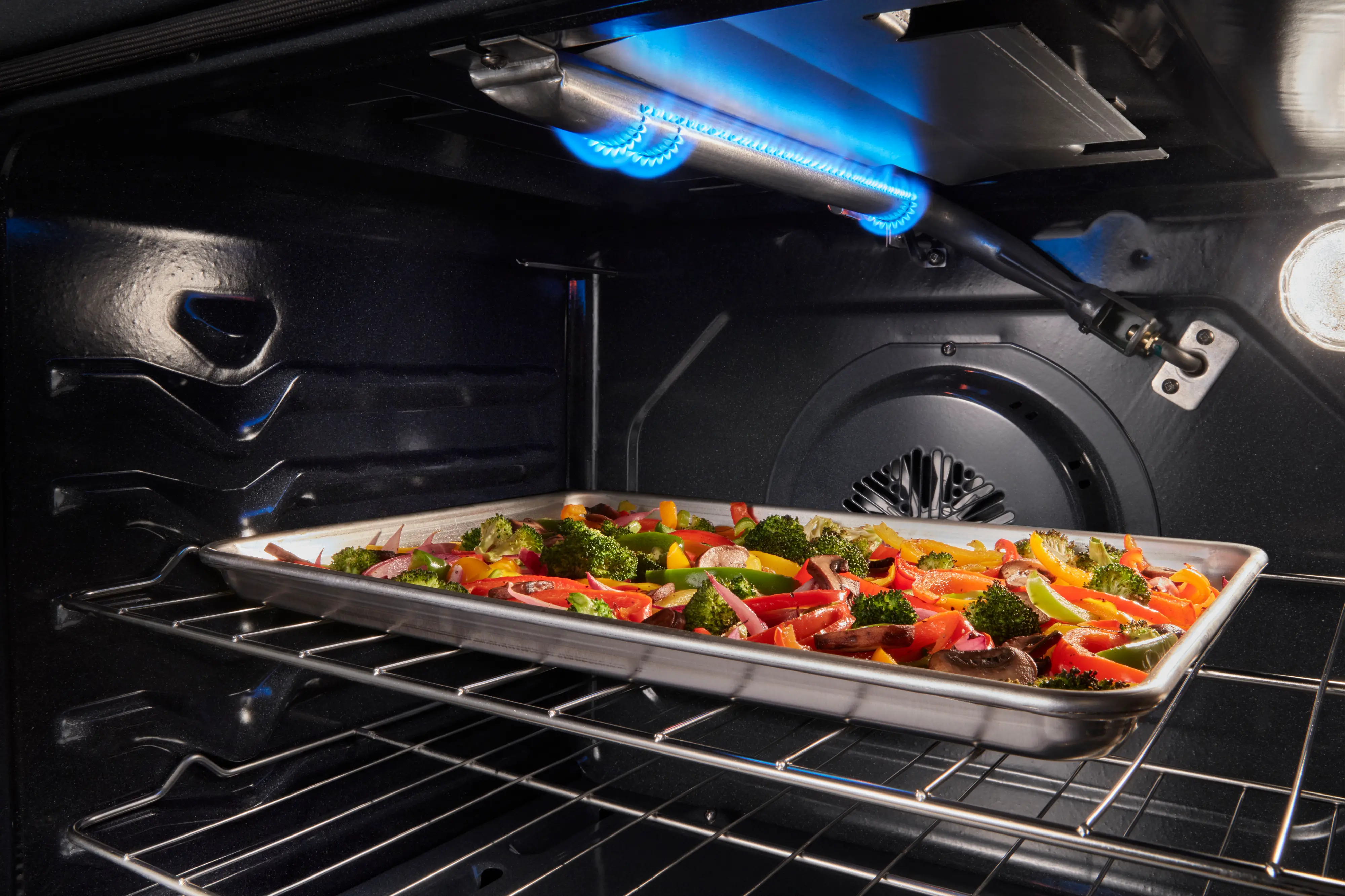 WFG550S0LB Whirlpool 5 cu ft Gas Range - Black-2