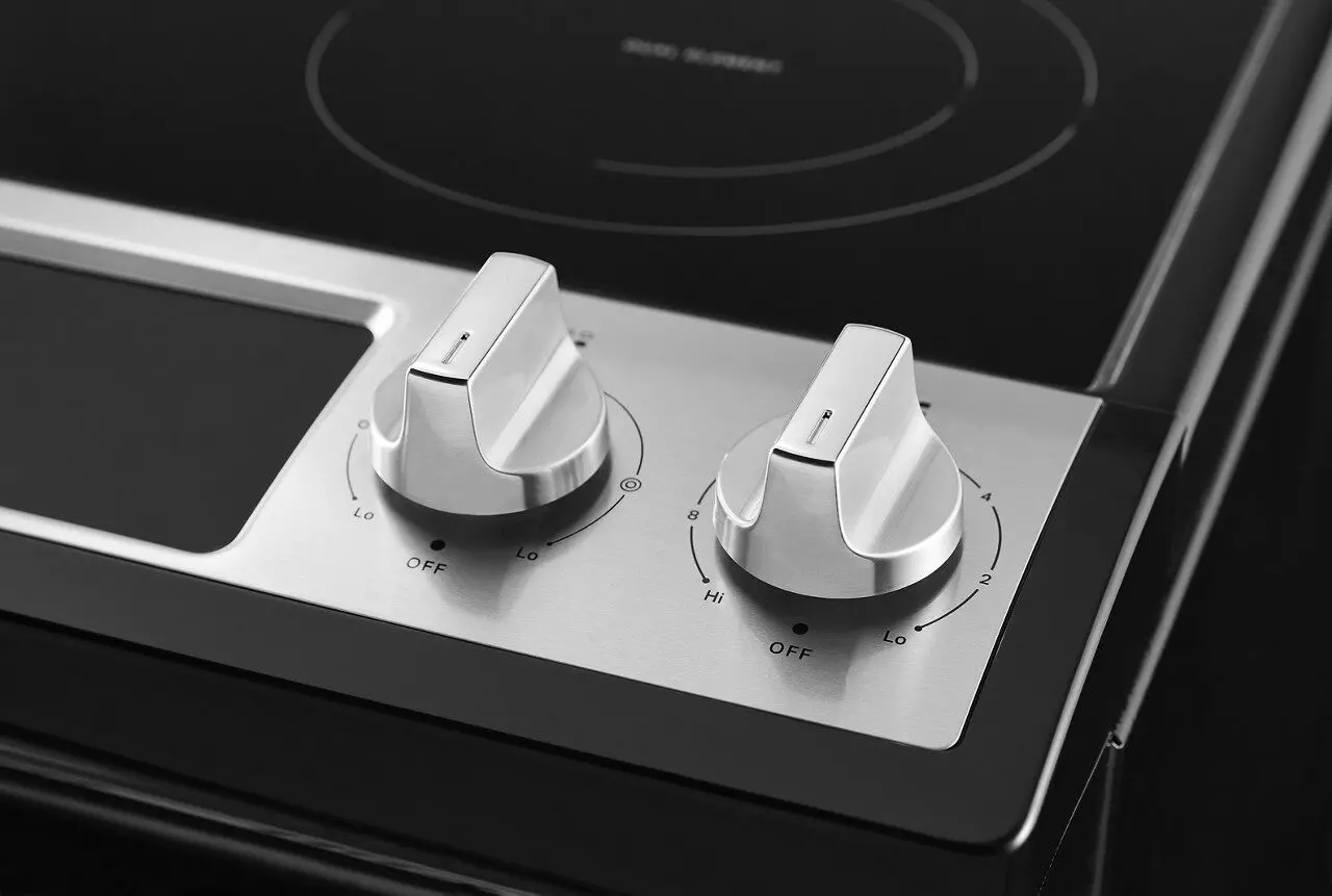 WEE515S0LS Whirlpool 4.8 cu ft Electric Range - Stainless Steel-2