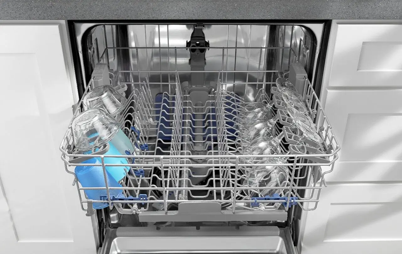 WDF540PADM Whirlpool Front Control Dishwasher - Stainless Steel-5