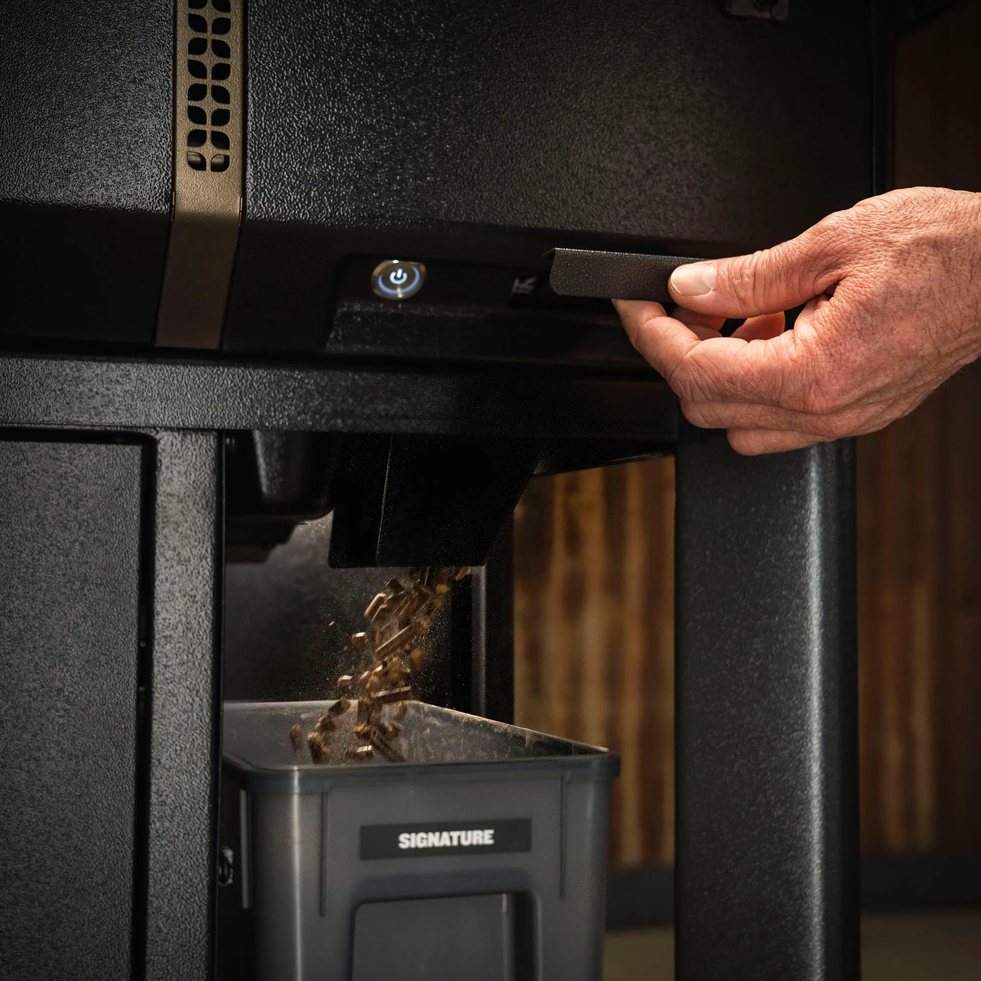 TBB86RLG,TIMBER_L Traeger Timberline WiFi Pellet Grill-10