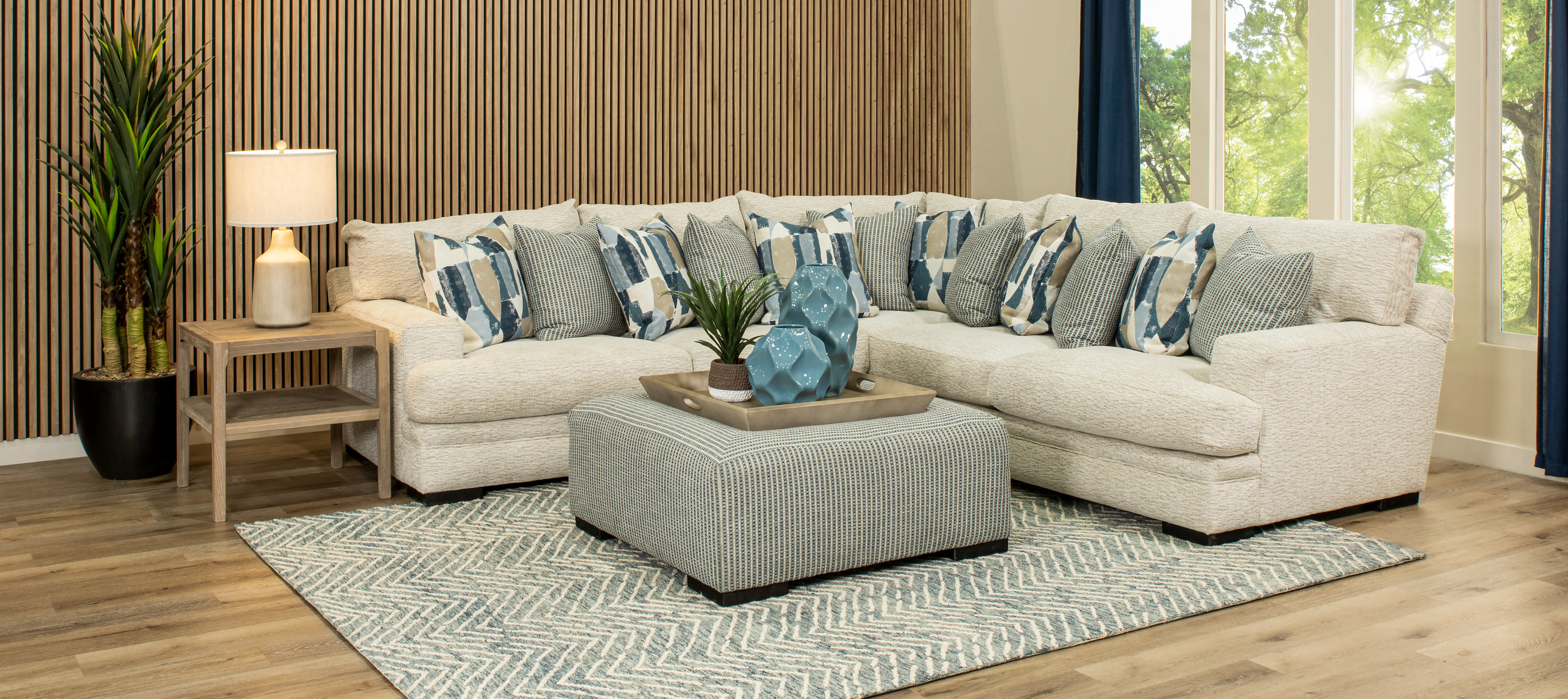 Piccolo White 3-Piece Sectional-2