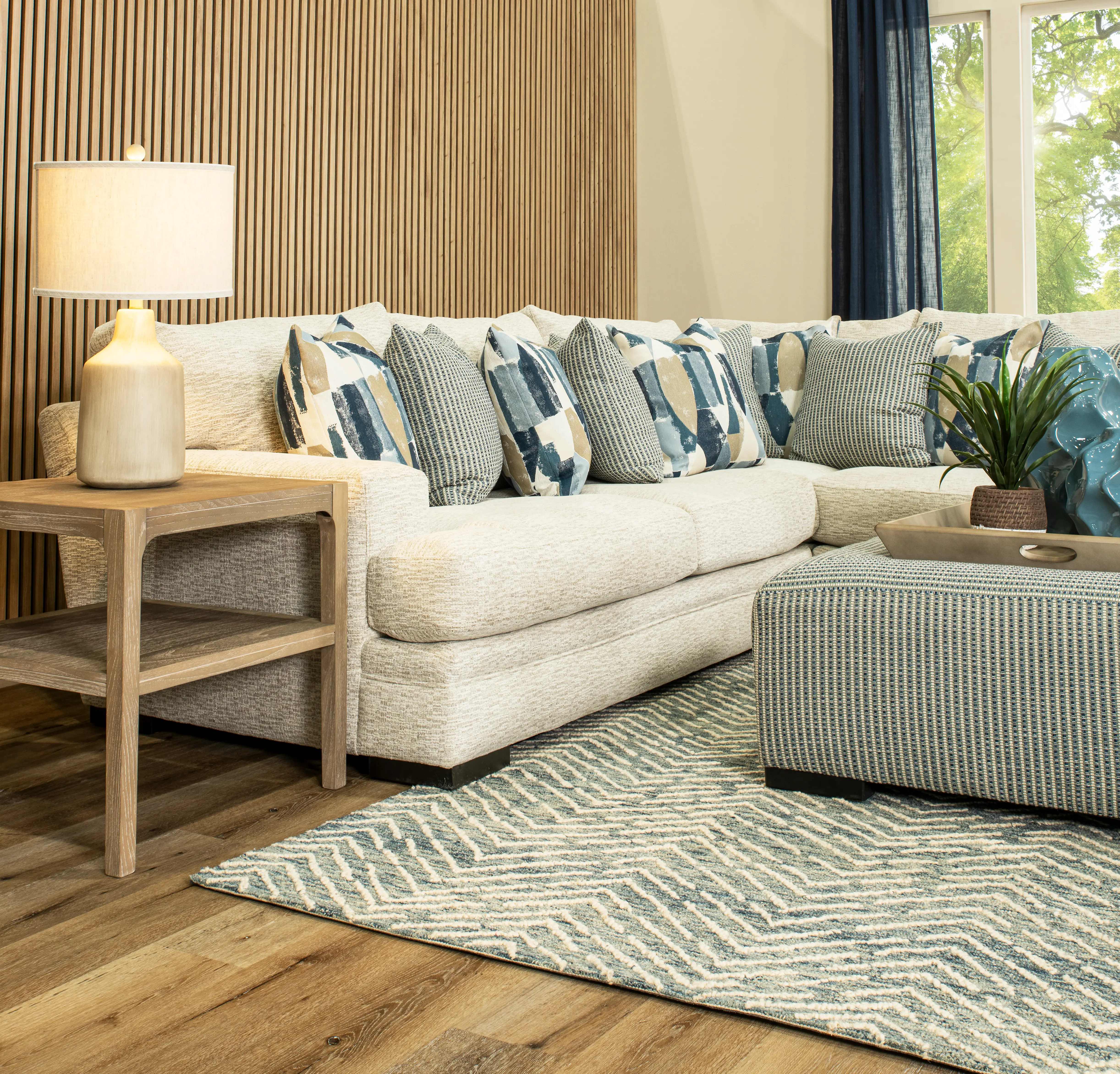 Piccolo White 3-Piece Sectional-6