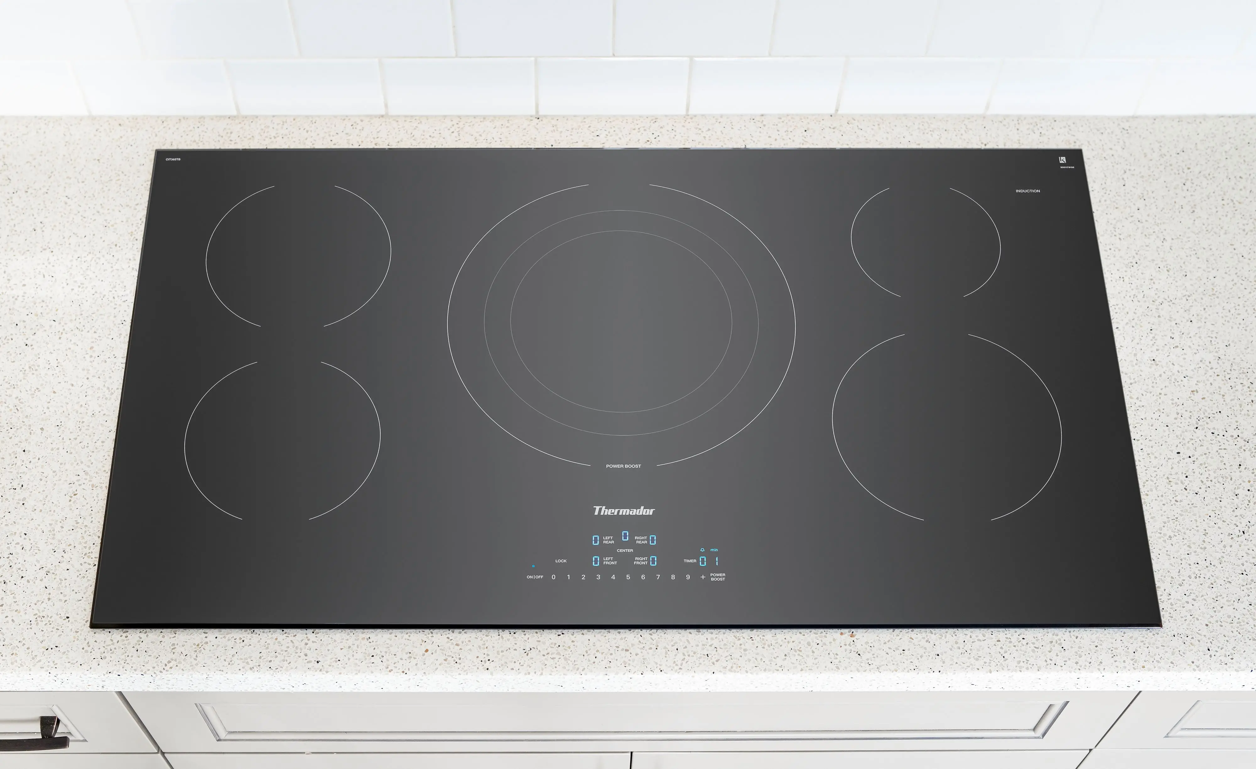 CIT365YB Thermador Heritage® 36  Induction Cooktop - Black-2