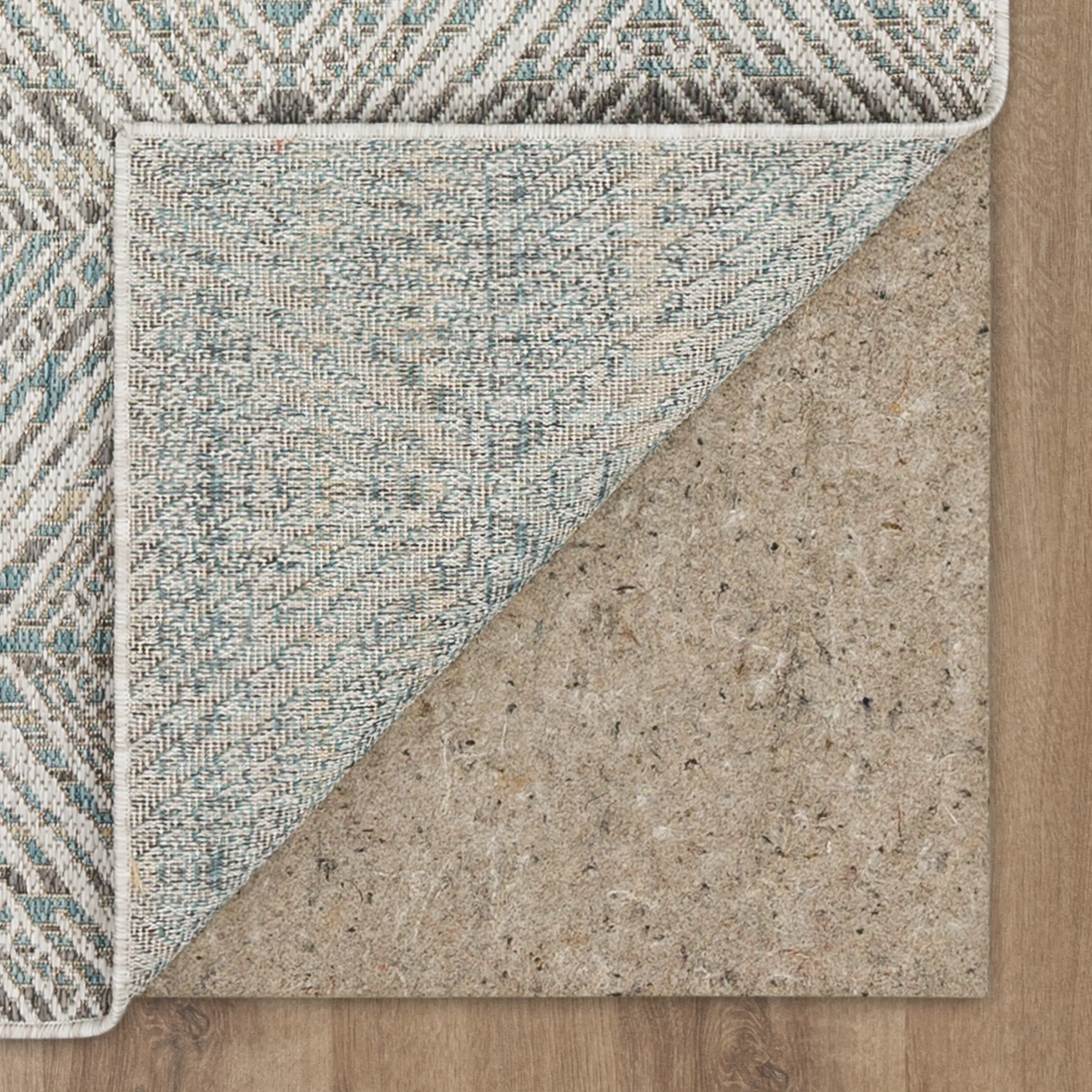 92314-E422/5.3X7.6 Shibori 5 x 8 Platinum Gray Indoor-Outdoor Rug-6