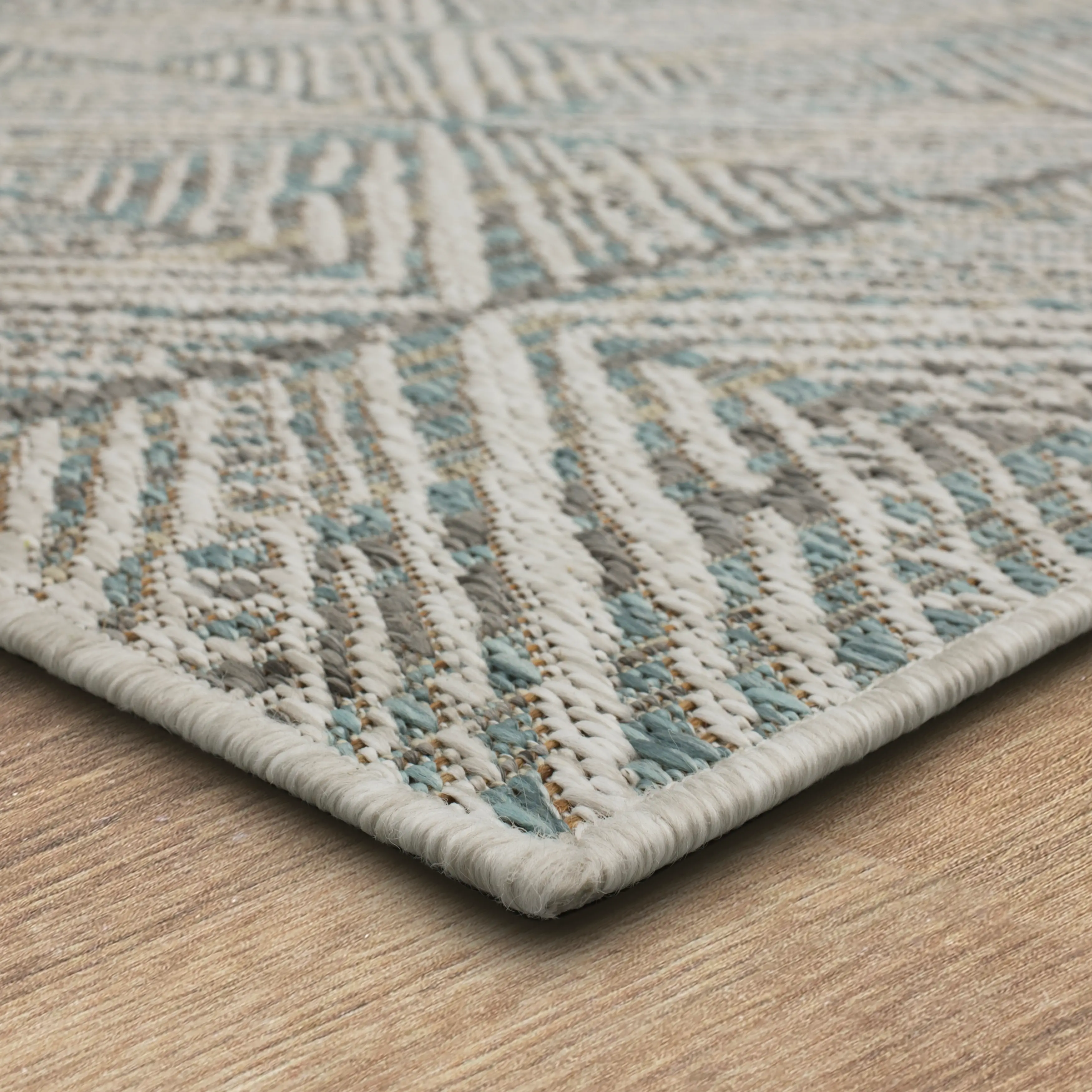 92314-E422/5.3X7.6 Shibori 5 x 8 Platinum Gray Indoor-Outdoor Rug-7
