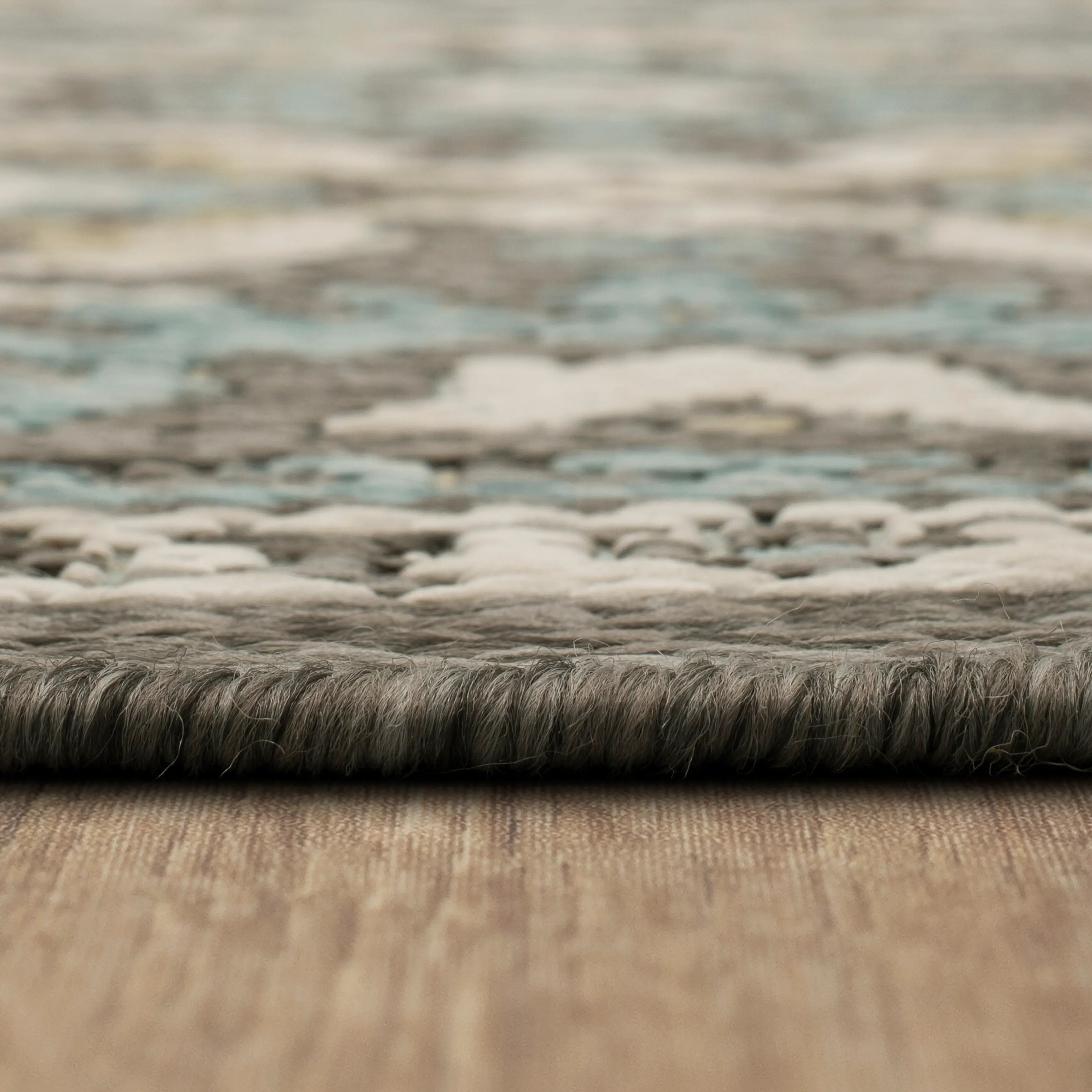92311-E422/5.3X7.6 Mohawk Outdoor Home 5 x 8 Oushak Platinum Aqua Indoor-Outdoor Rug-4