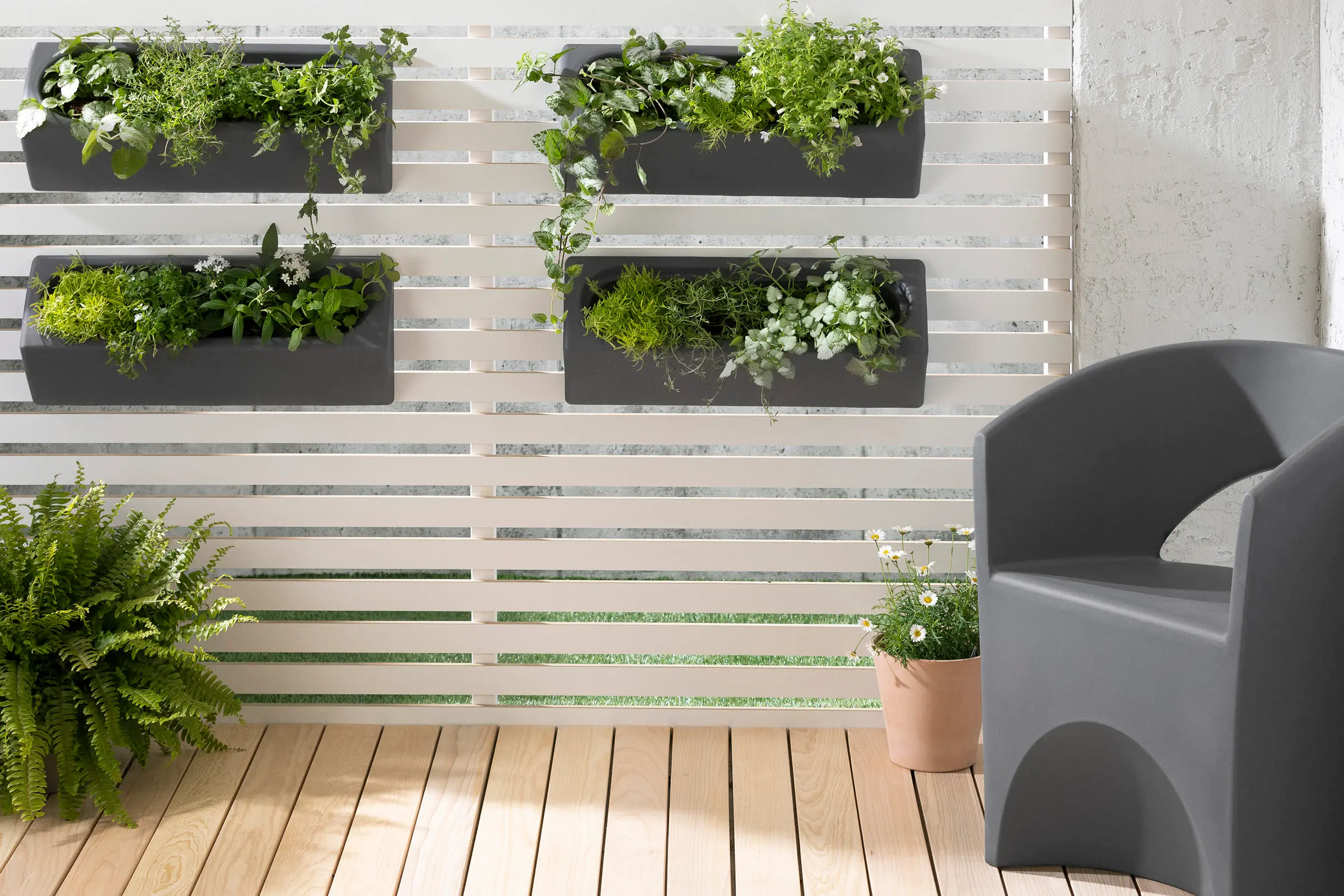 13802 Dalya Dark Gray Wall Planters, Set of 4-4