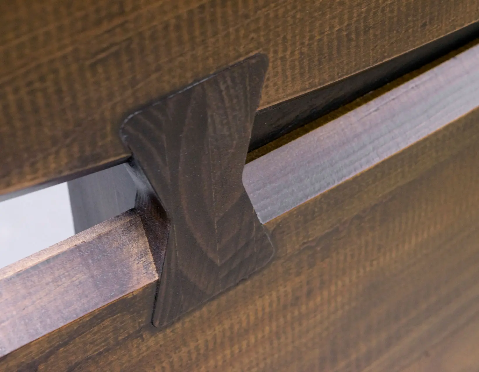 Pasco Brown Queen Platform Bed-11