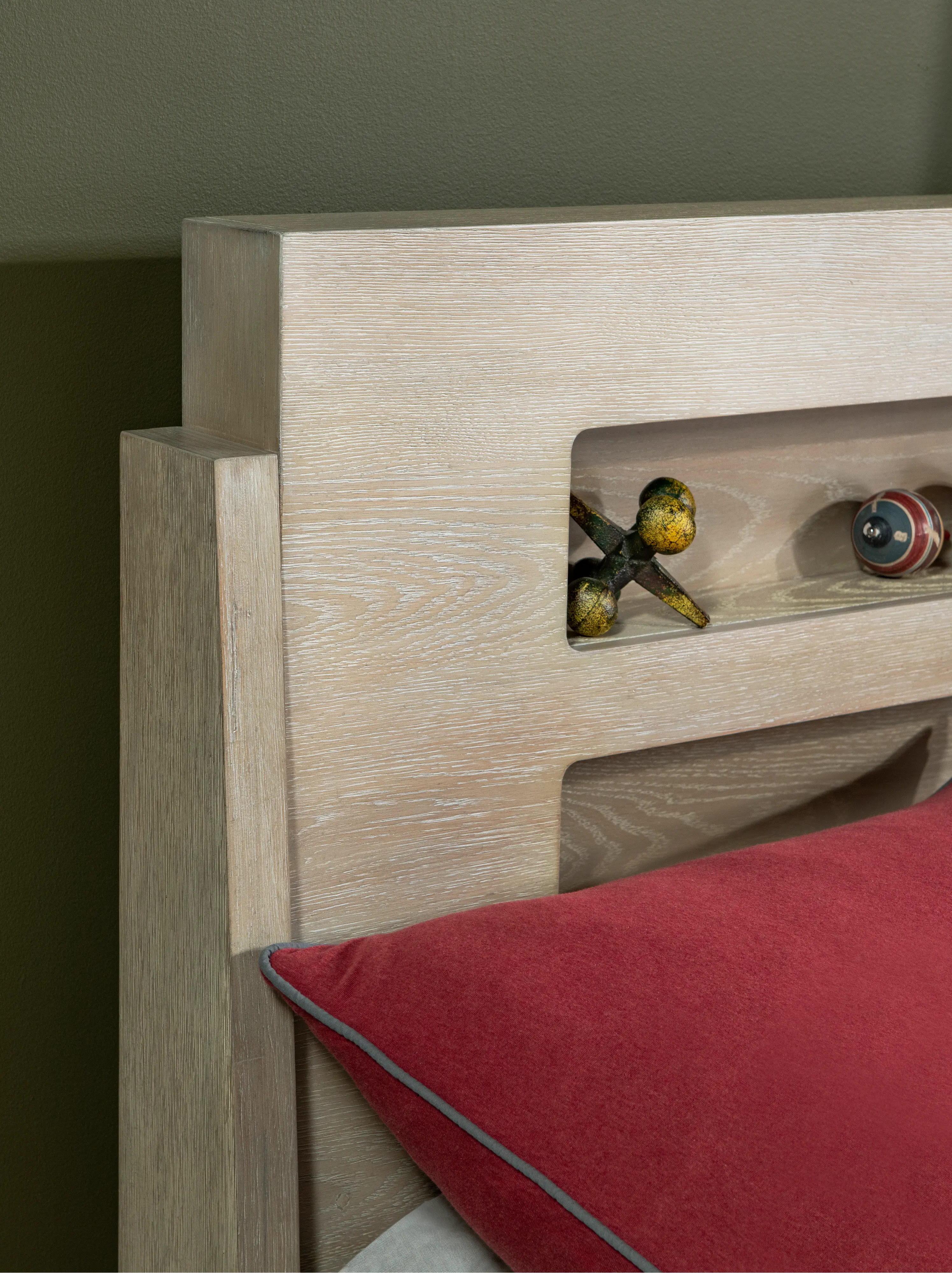 District Weathered Oak Twin Bed with Lights-2