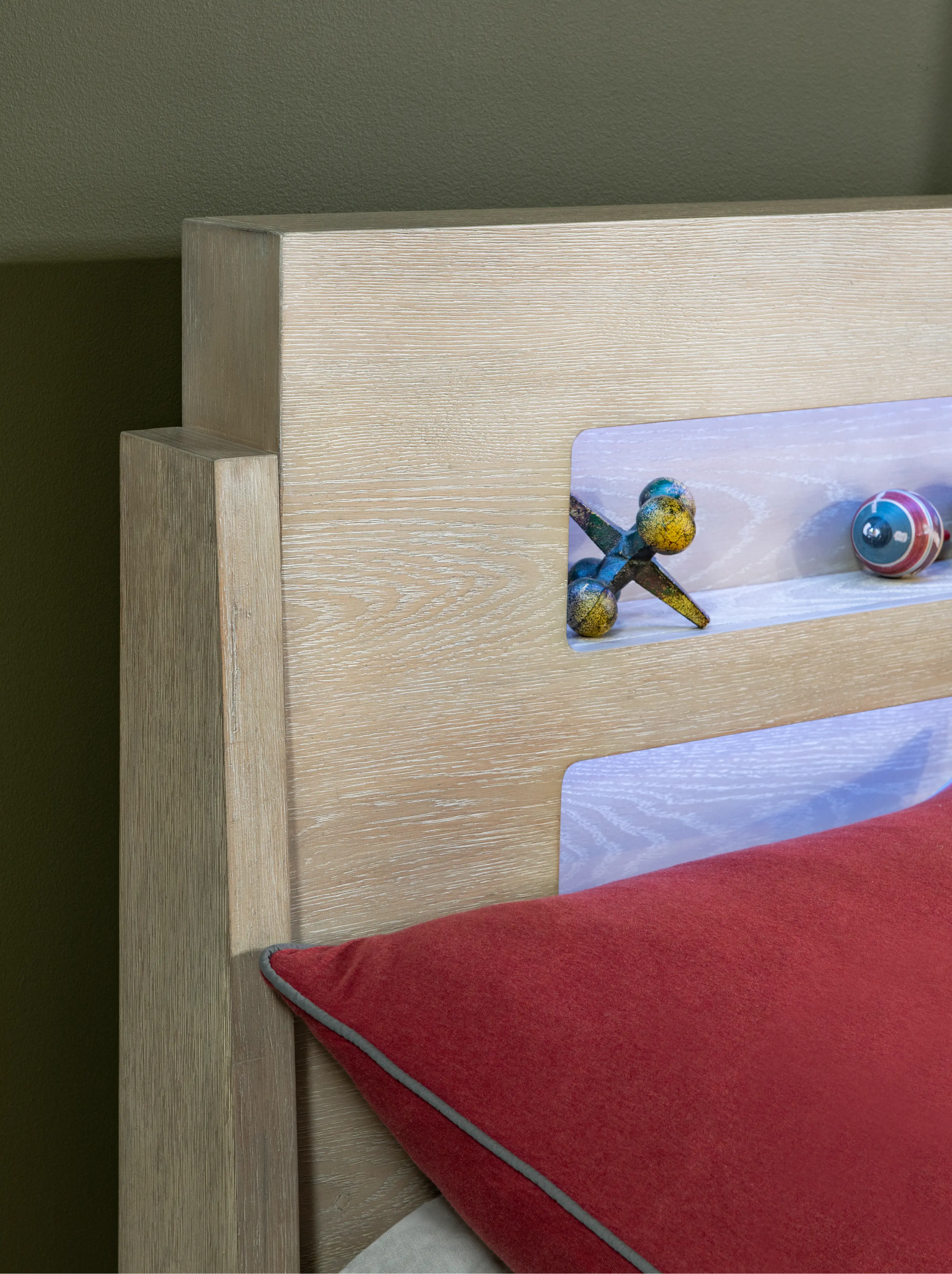 District Weathered Oak Full Bed with Lights-19