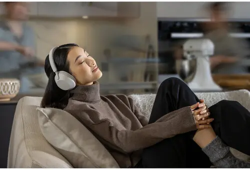 WH1000XM5/S Sony WH-1000XM5 Noise-Canceling Wireless Over-Ear Headphones - Silver-5