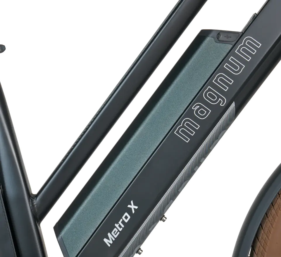 TOURING/METRO-X_B/S Magnum Metro X Mid Step Black and Silver Electric Bike-4