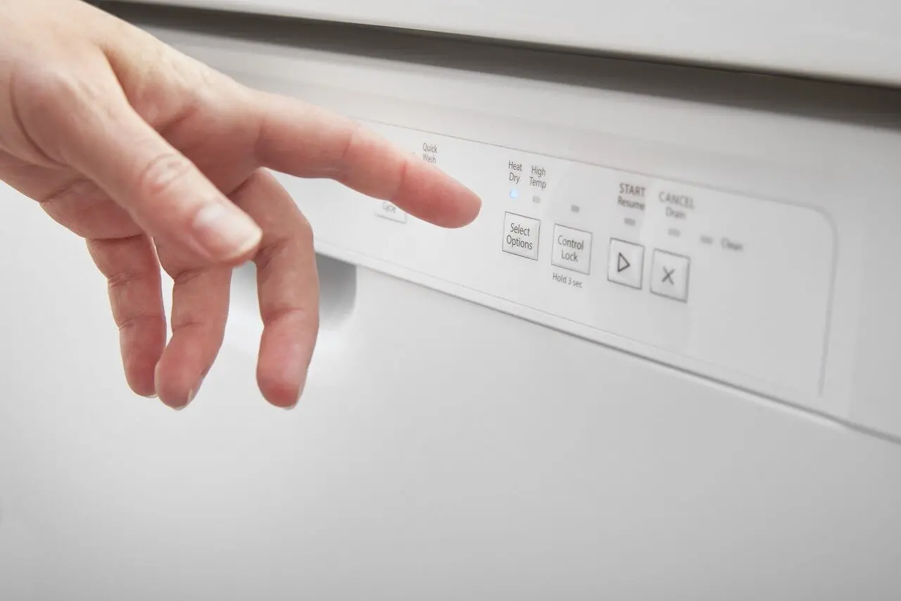 ADB1400AMW Amana Front Control Dishwasher - White-8