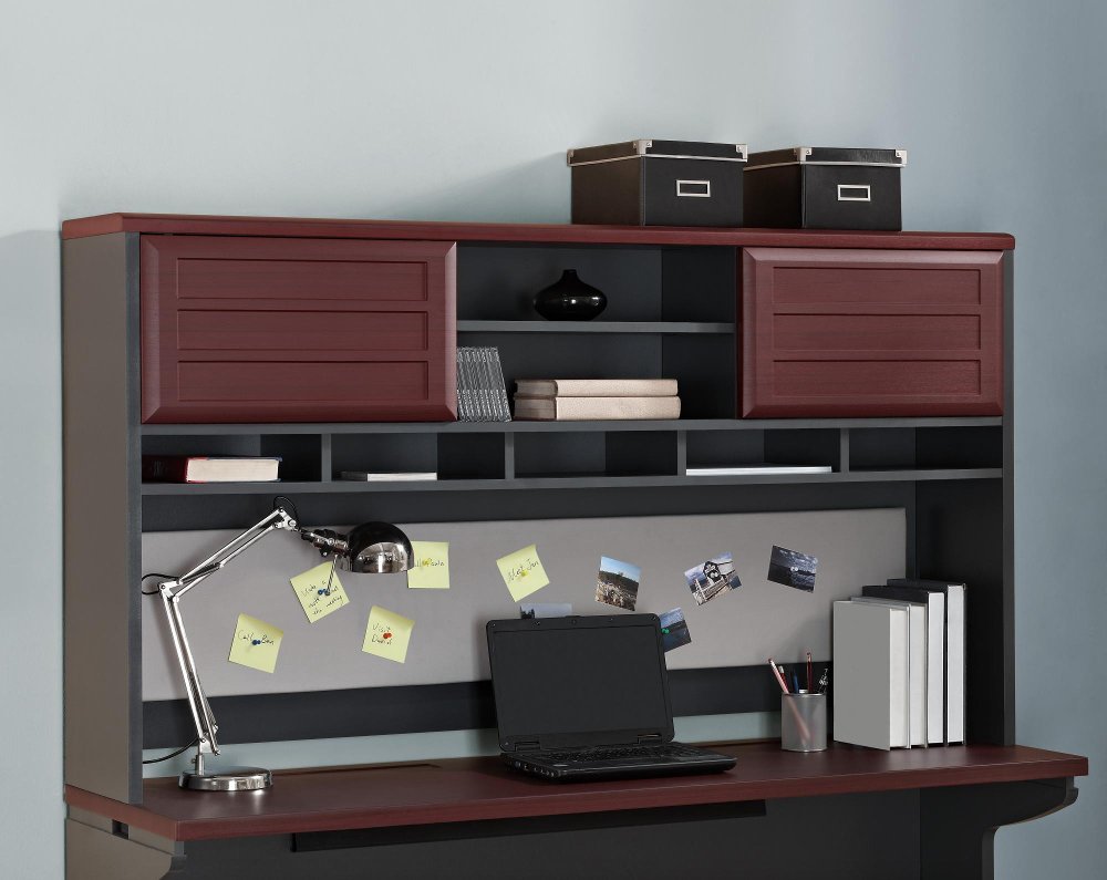Pursuit Black Hutch