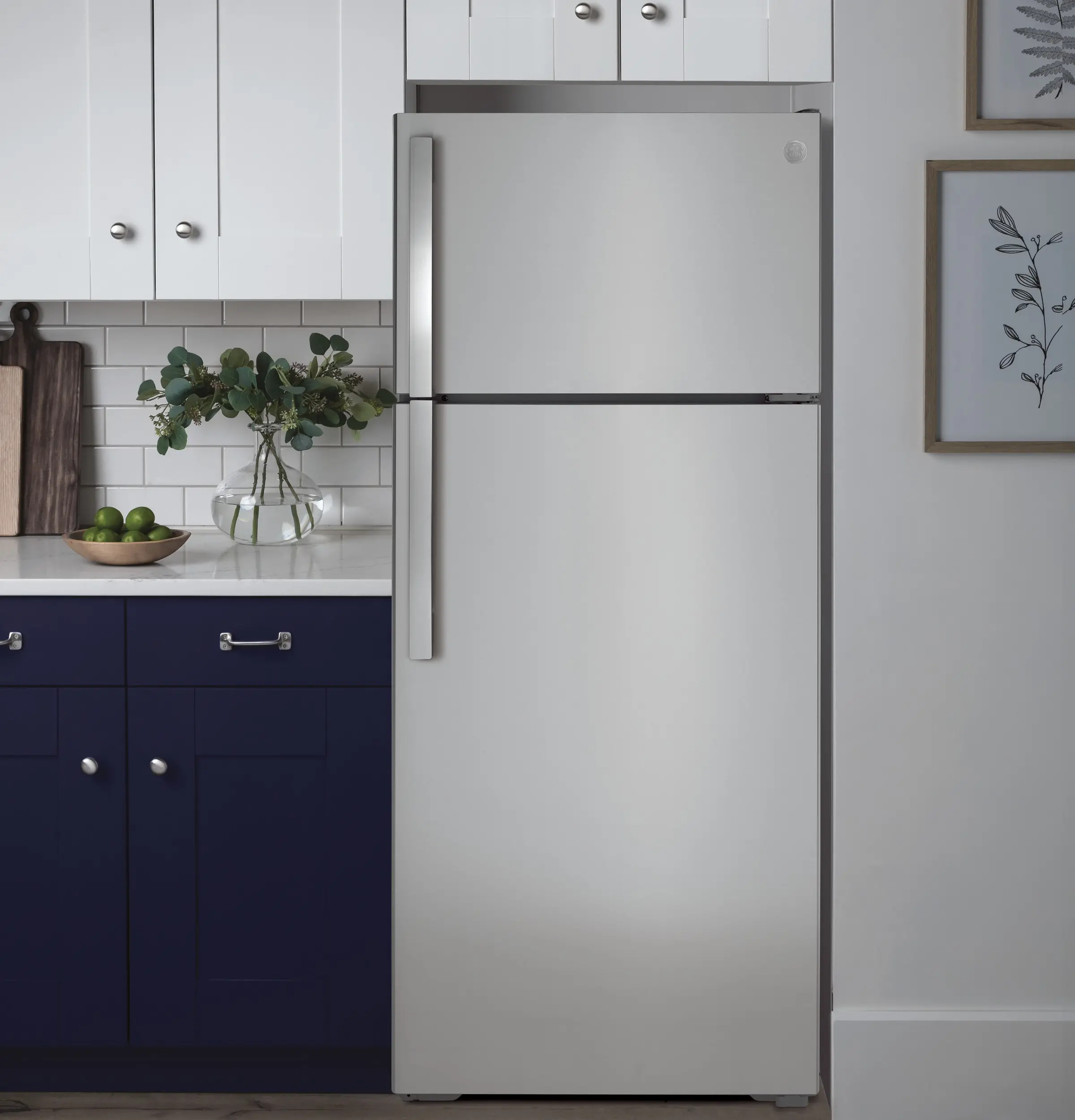 GIE18GSNRSS GE 17.5 Cu Ft Top-Freezer Refrigerator - Stainless Steel-2
