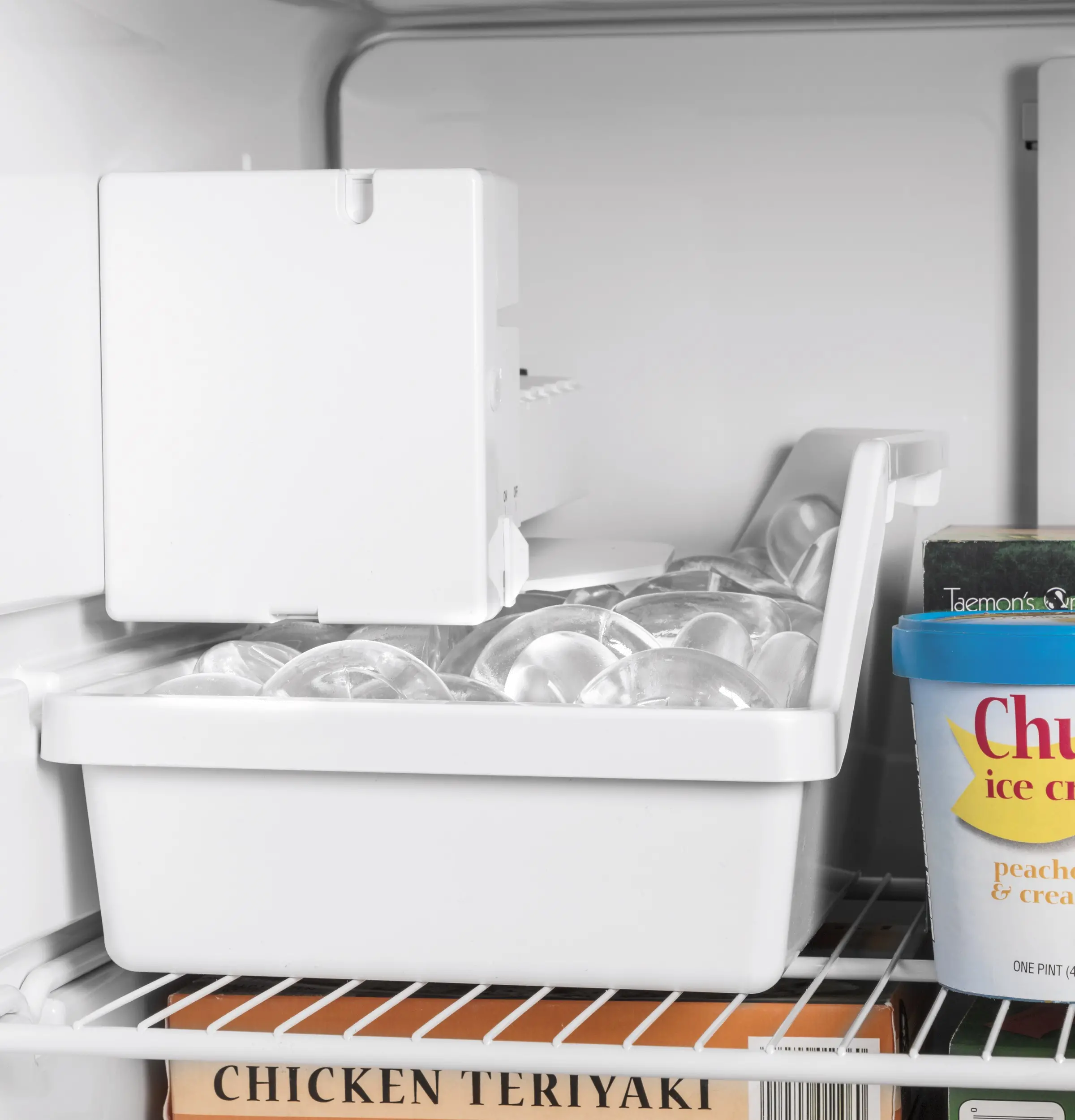GIE18GSNRSS GE 17.5 Cu Ft Top-Freezer Refrigerator - Stainless Steel-5