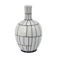 Ami 10  White and Black Vase