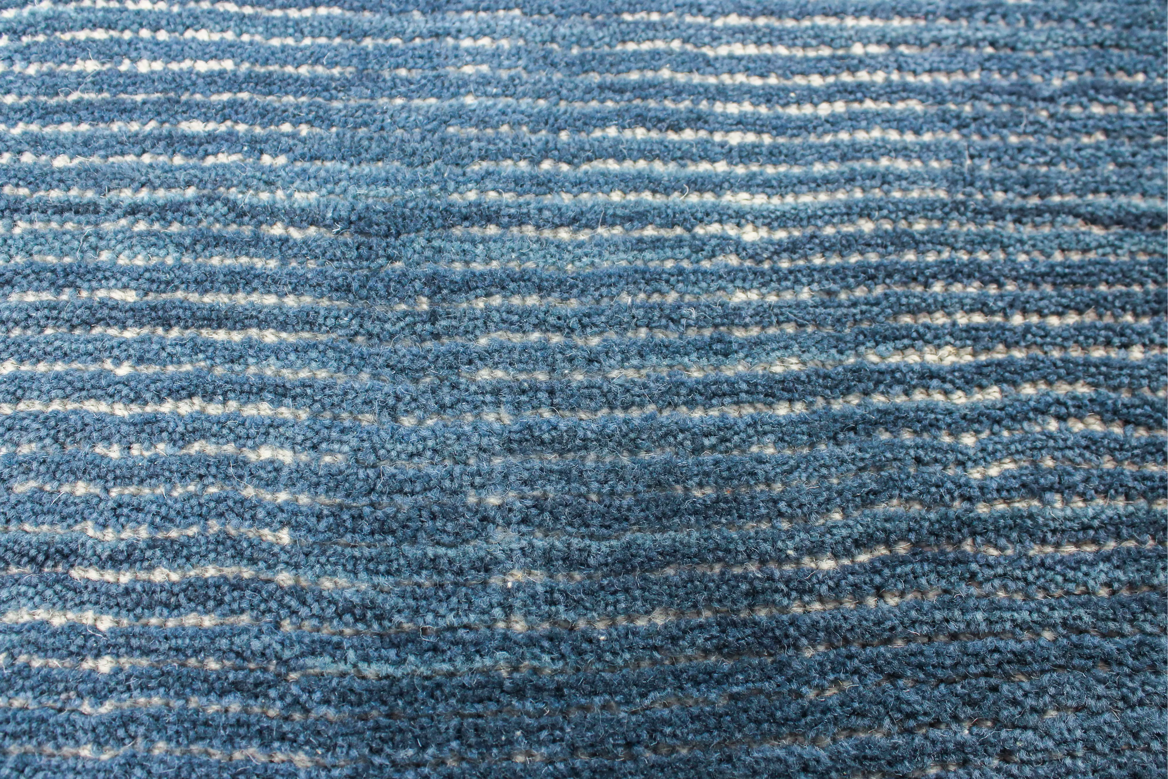 S176-BL-4X6-ALM212 Joyce Blue Wool 4 x 6 Area Rug-4