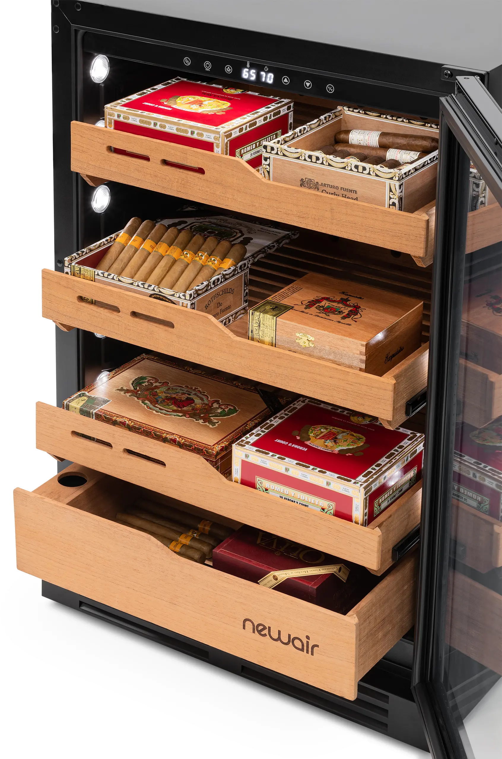 NCH1K5BK00 NewAir 1,500 Count Electric Cigar Humidor - Black-6