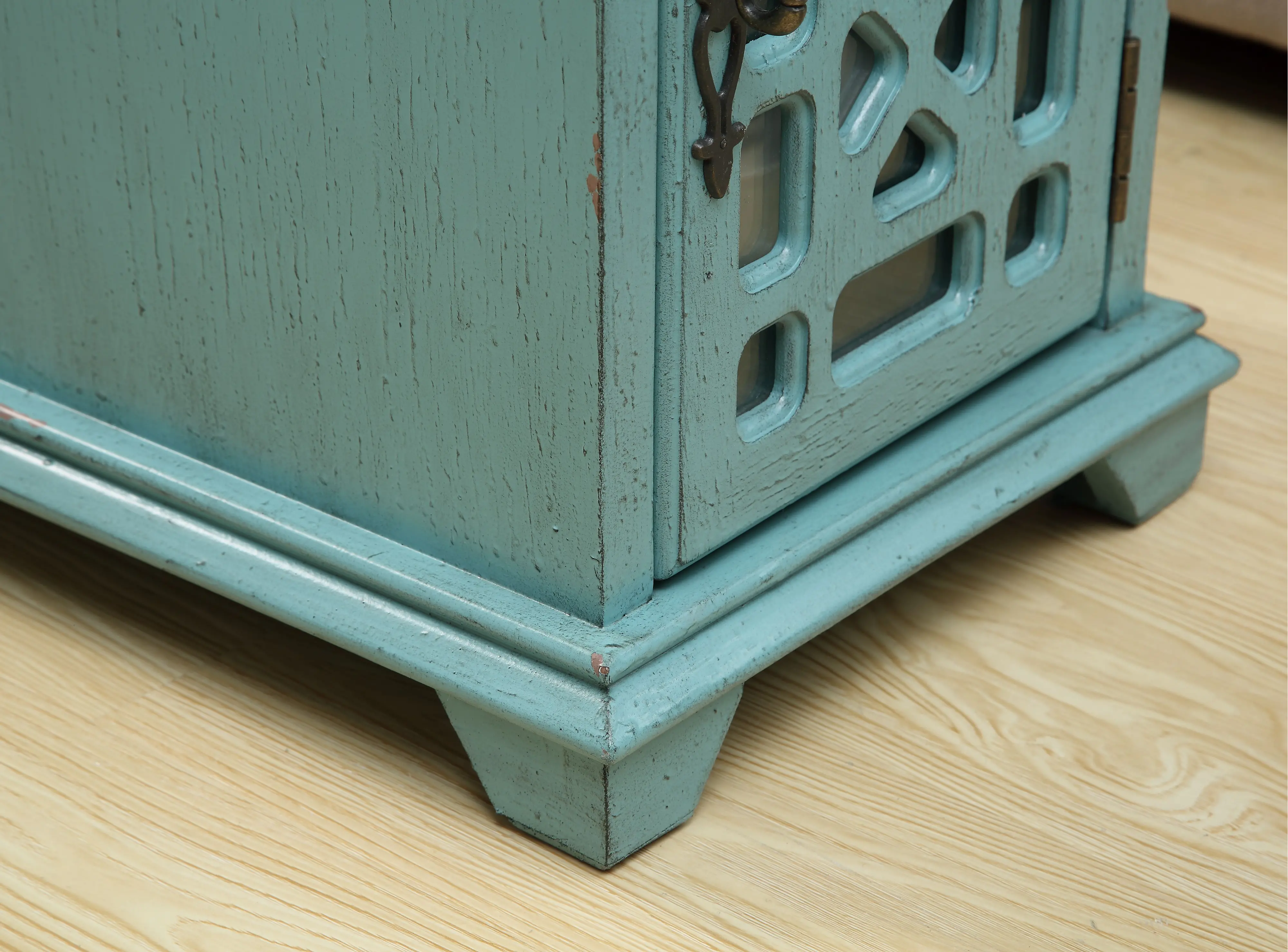 96605 Becka Blue Chairside Table-5