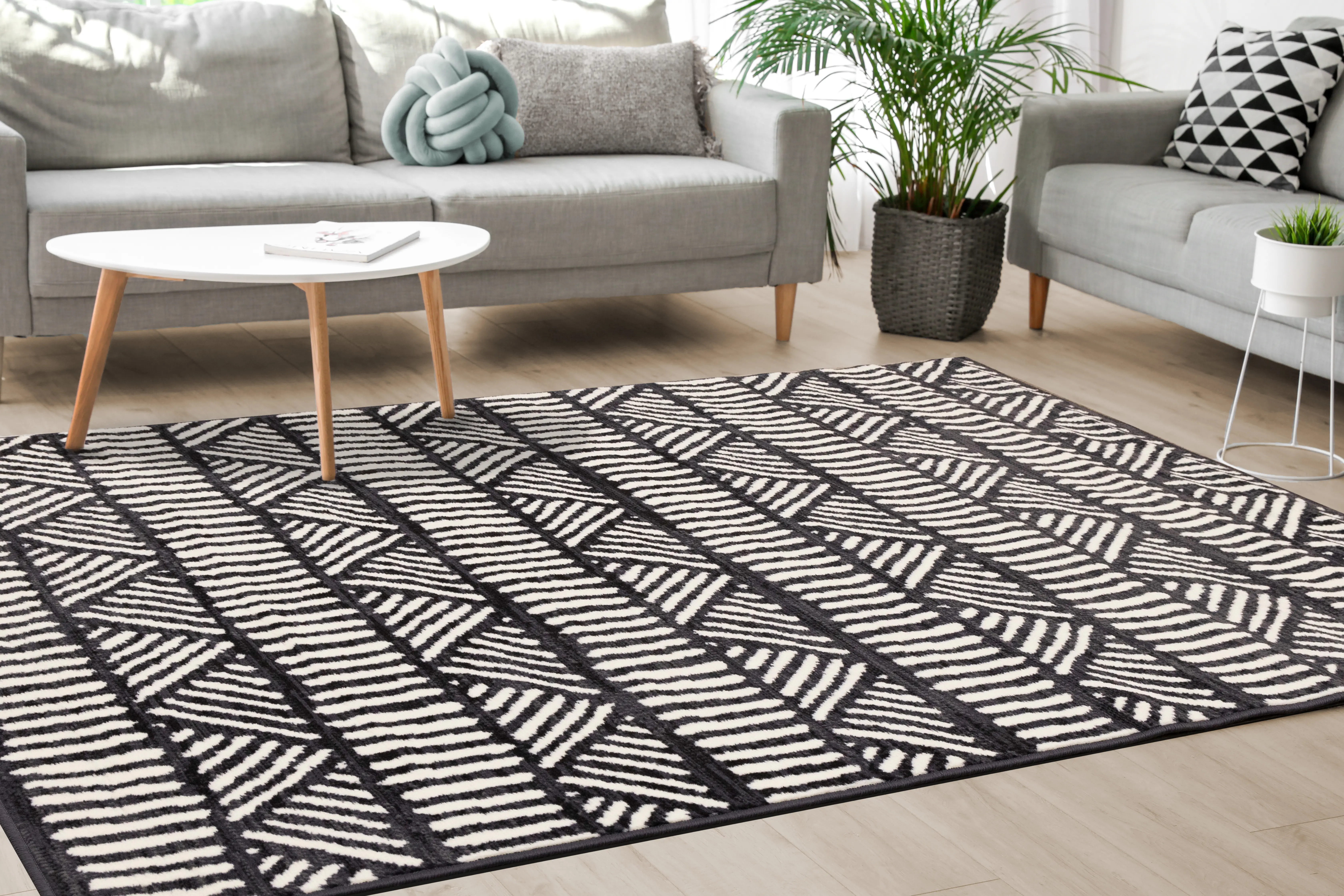 Faira Grey & White Tribal 4 x 6 Area Rug-3
