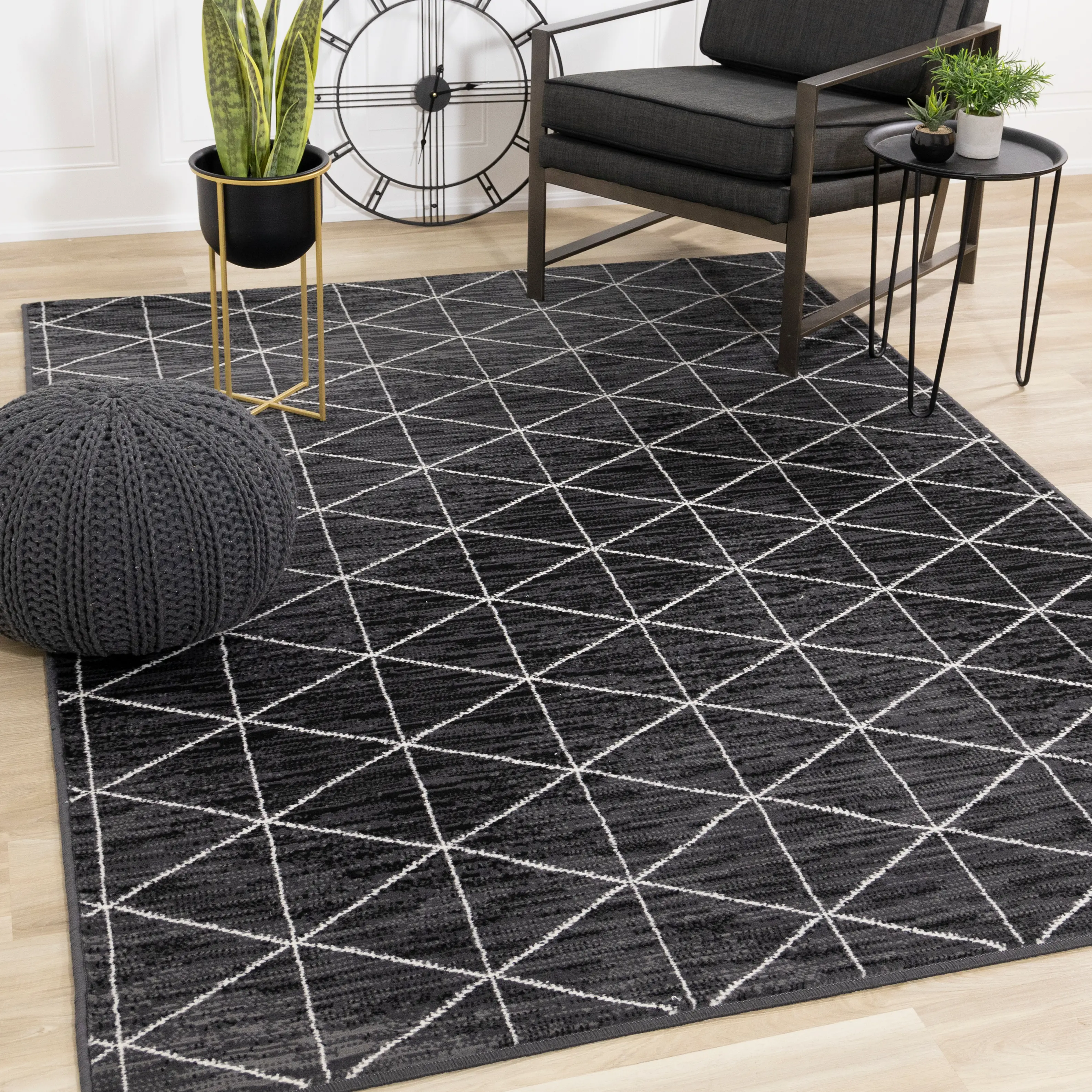 Faira Grey & Cream Geometric 8 x 10 Area Rug-2