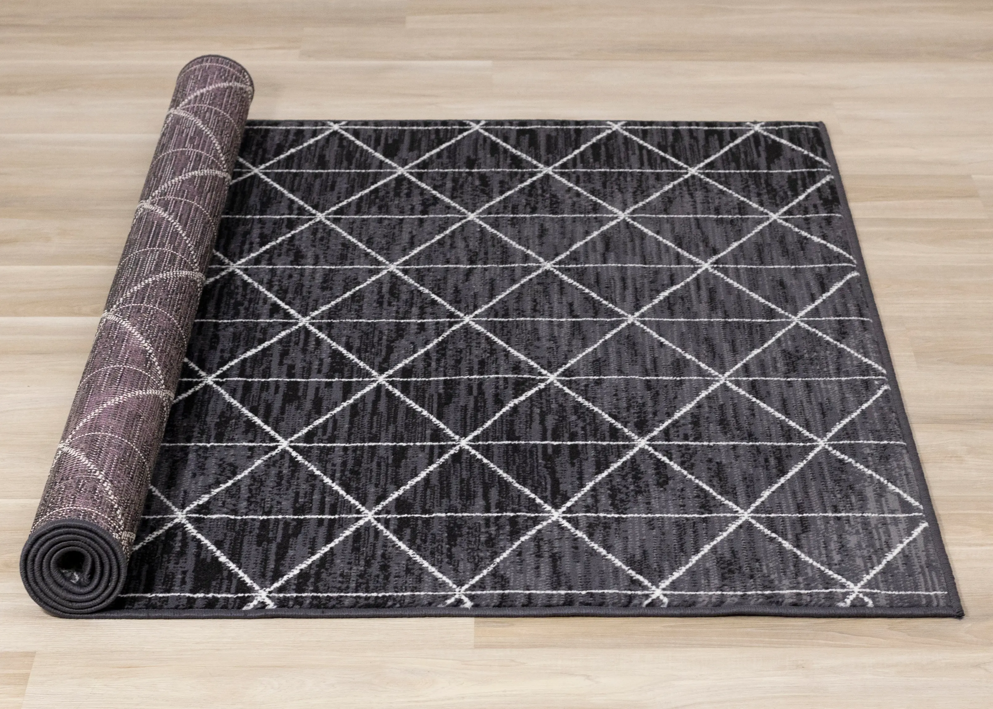 Faira Grey & Cream Geometric 8 x 10 Area Rug-4