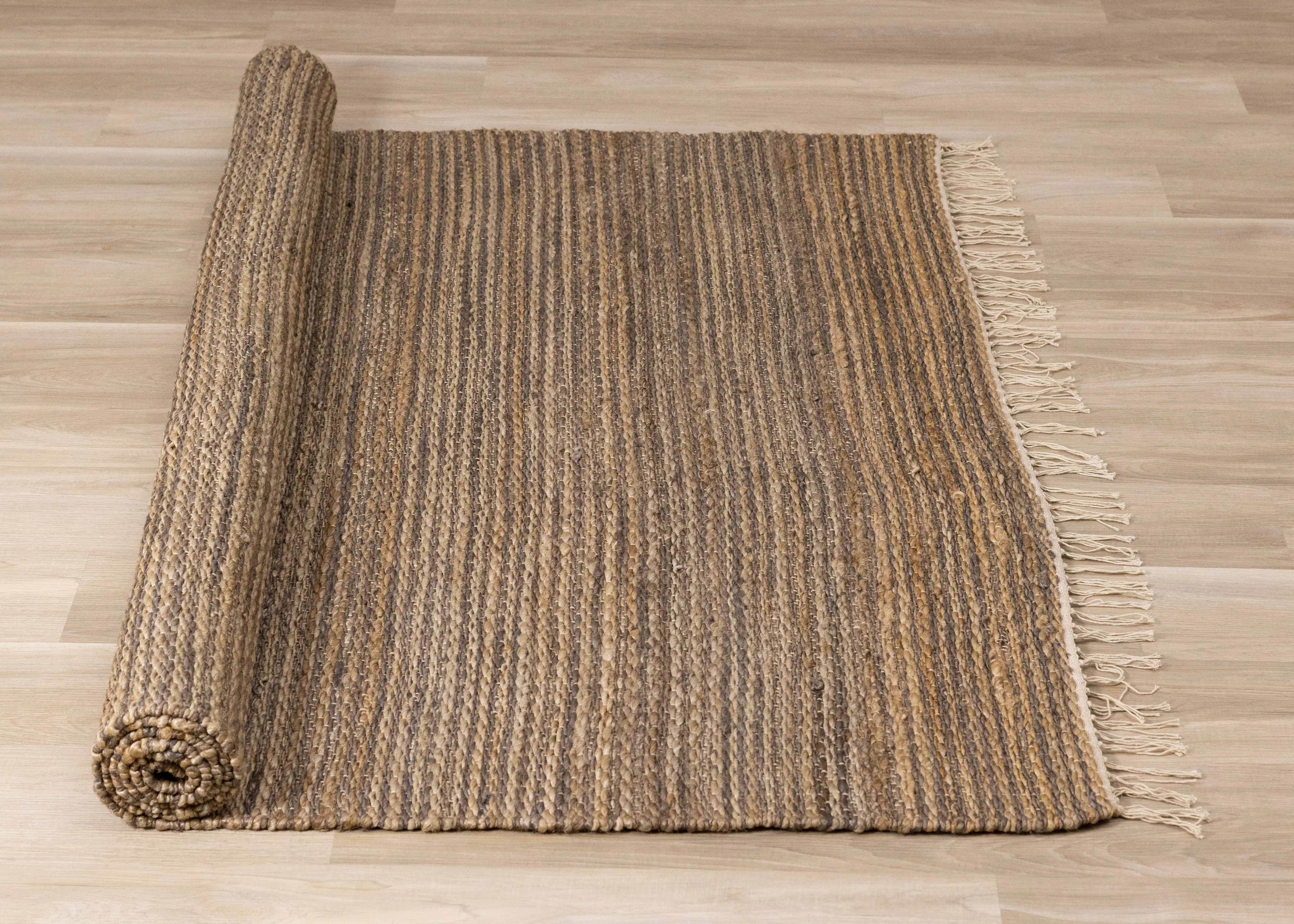 Naturals 5 x 8 Braided Jute Area Rug-4