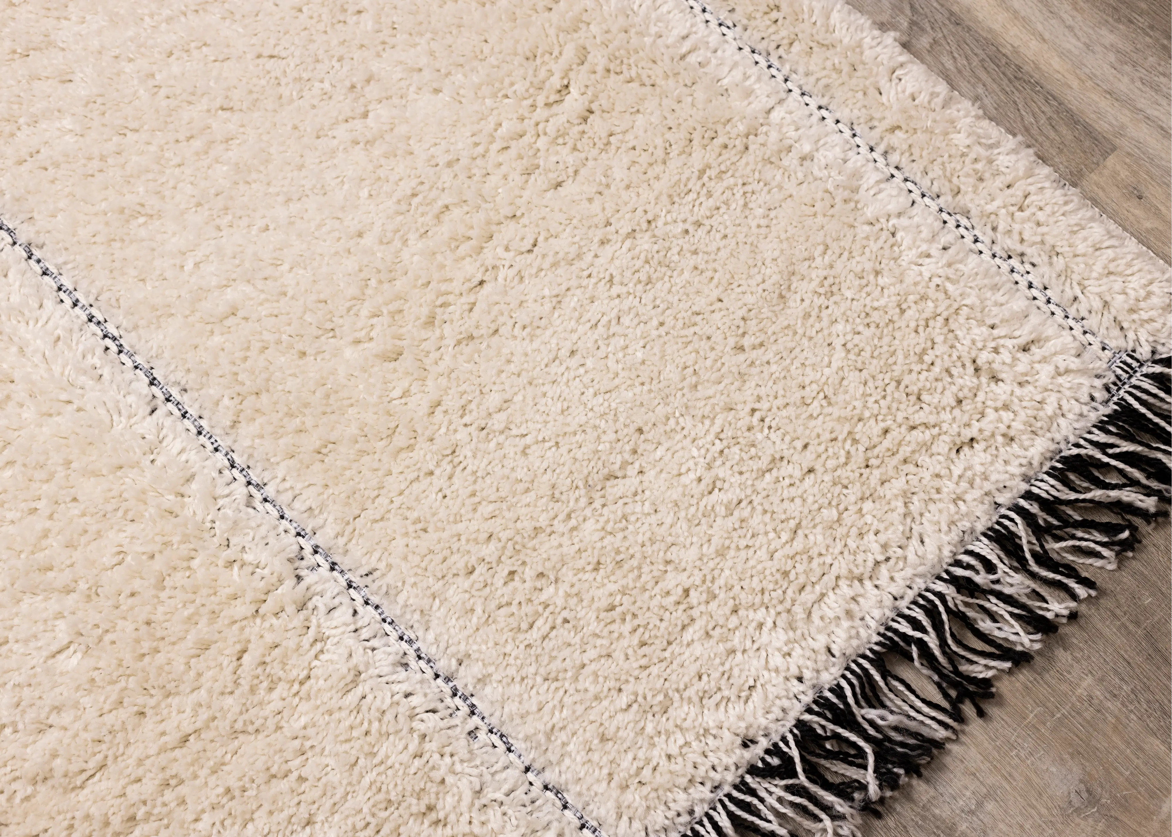 Novato Cream & Black 6 x 9 Geometric Area Rug-6