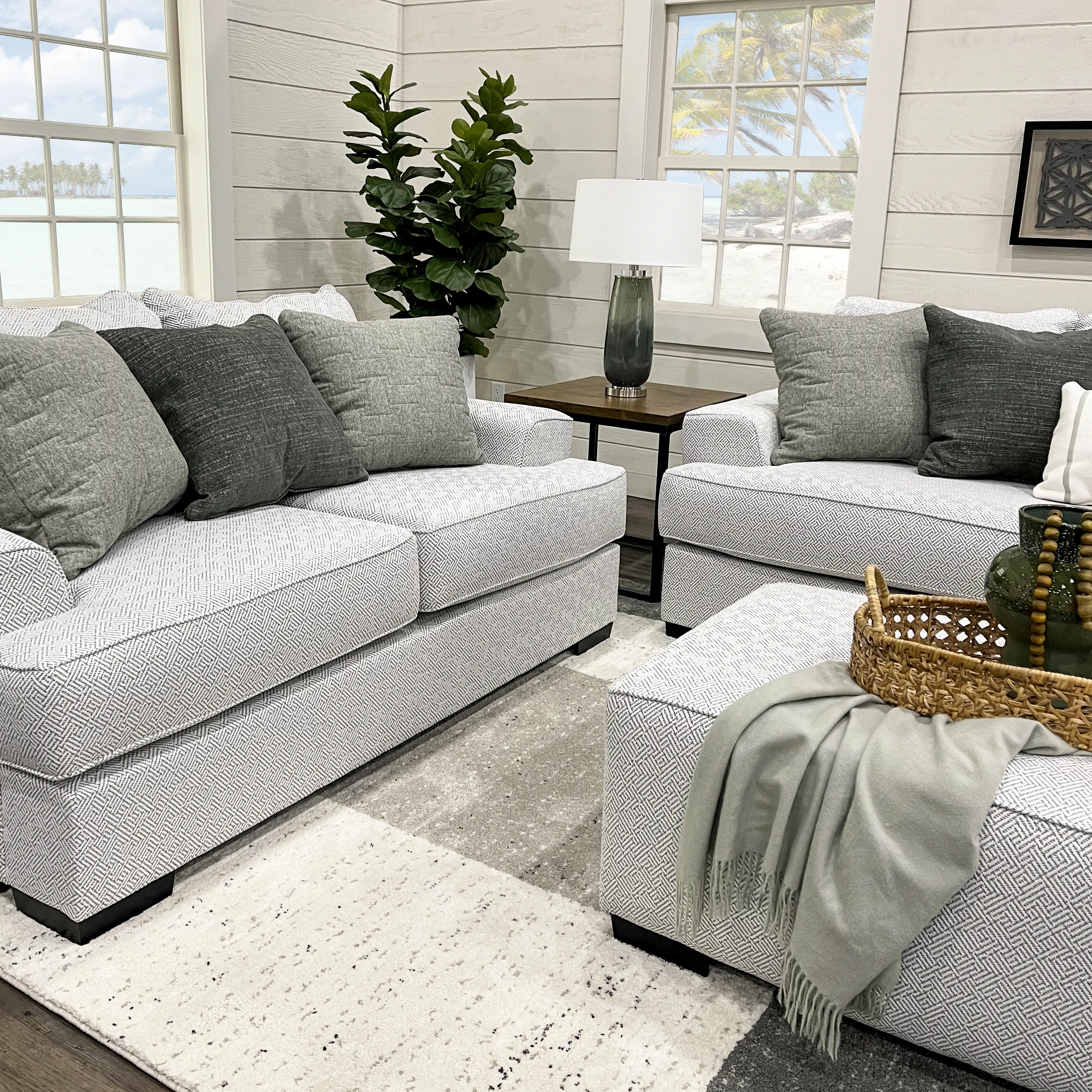 RENEGADE2/LOVE/PWTR Renegade Gray Loveseat-2