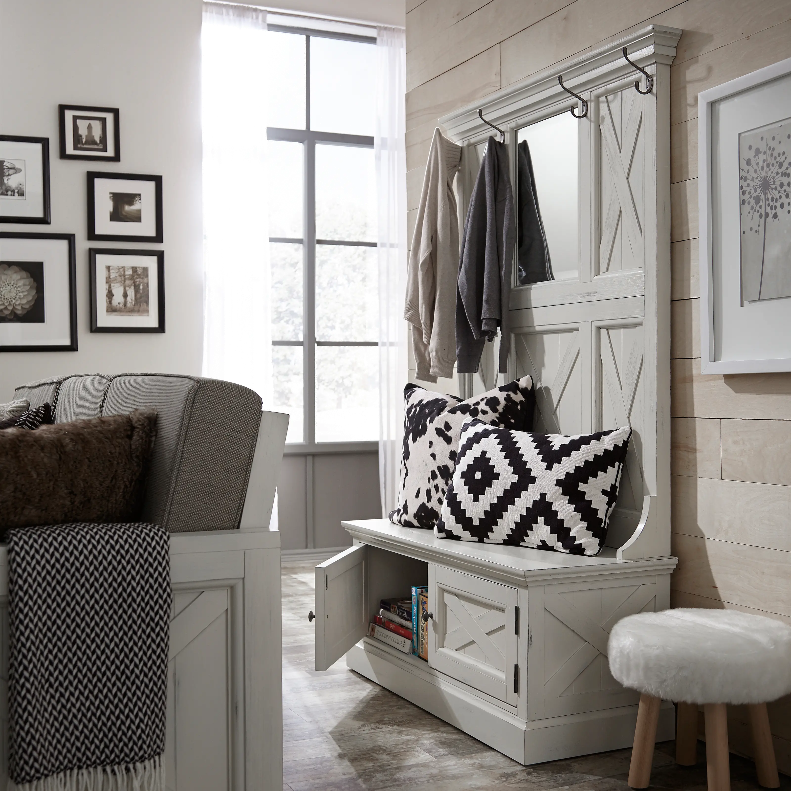 5523-49 Seaside Lodge Off-White Hall Tree-2