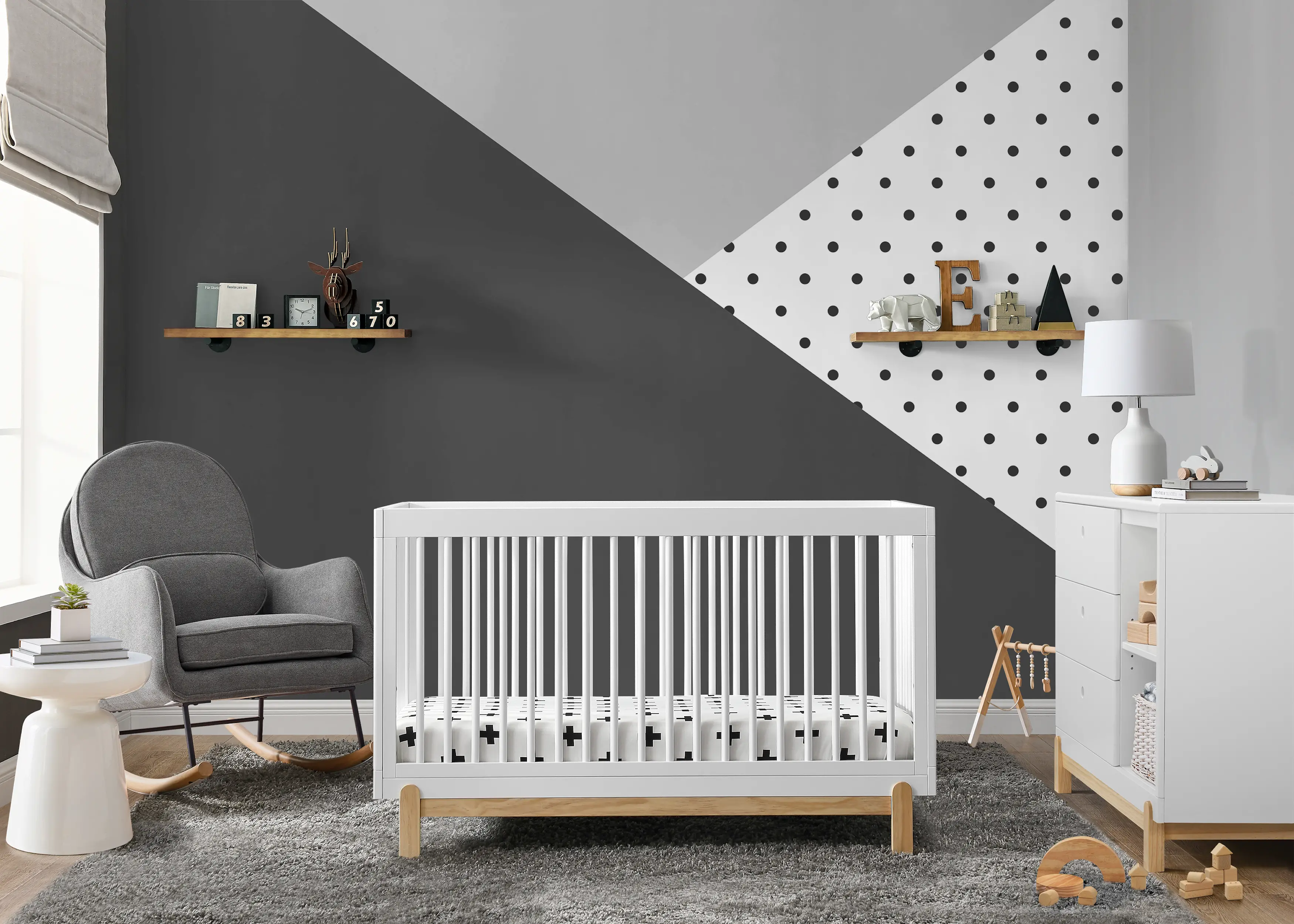 Poppy White 4-in-1 Convertible Crib-2