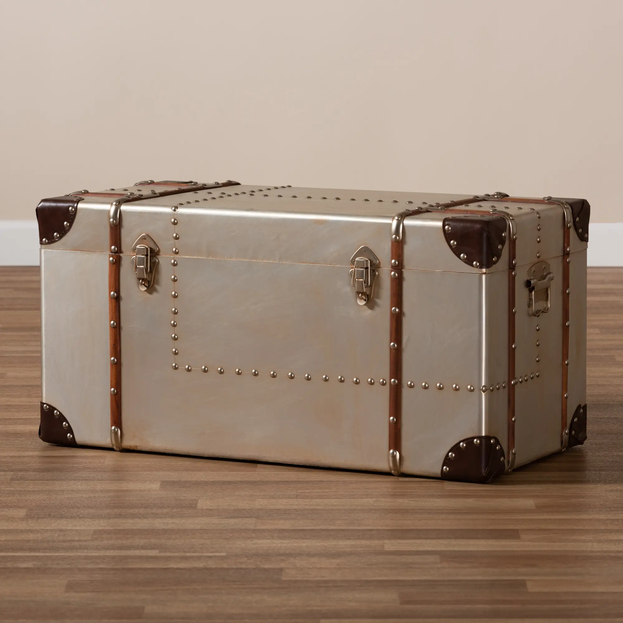 154-9188-RCW Bechet Industrial Silver Metal Storage Trunk-2