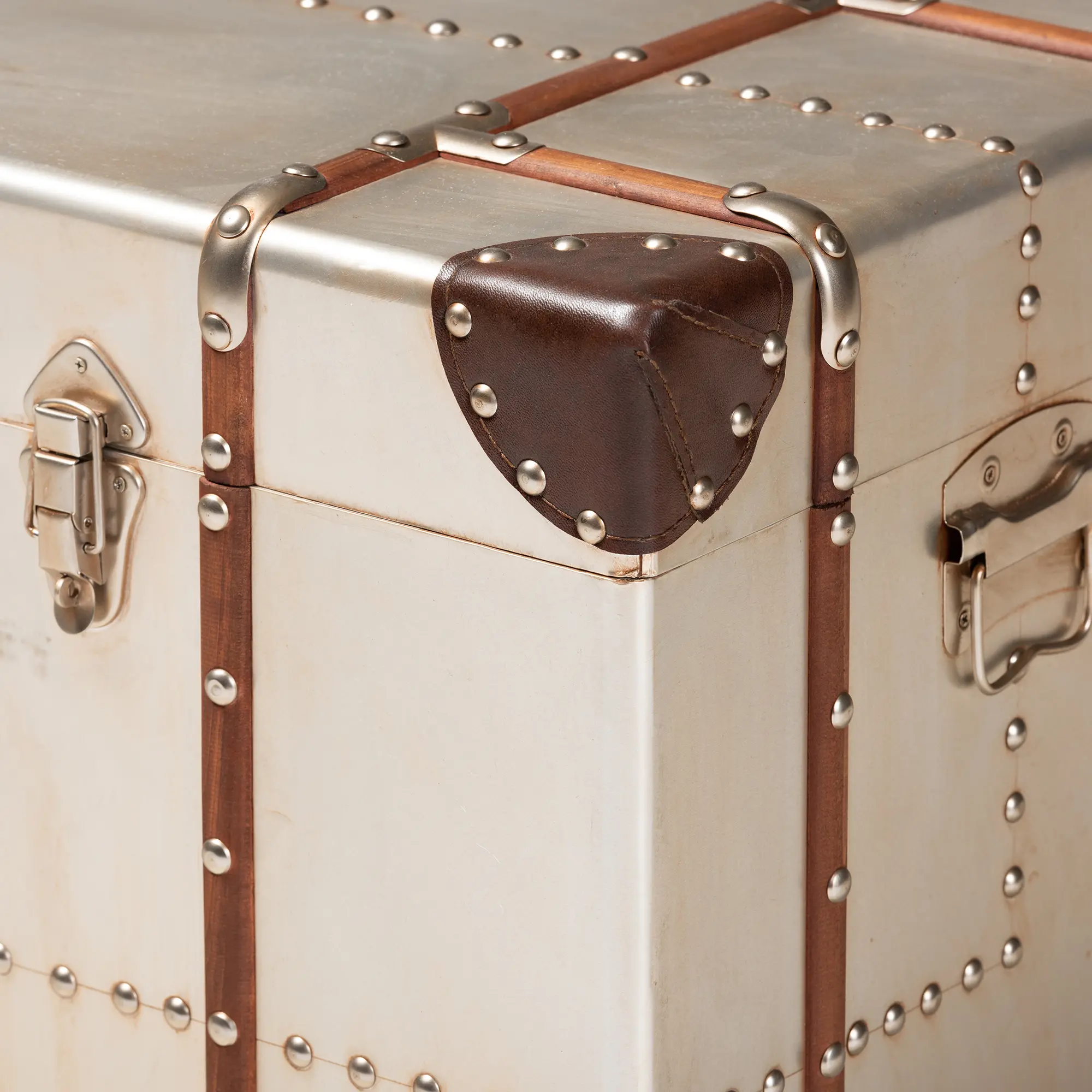 154-9188-RCW Bechet Industrial Silver Metal Storage Trunk-8