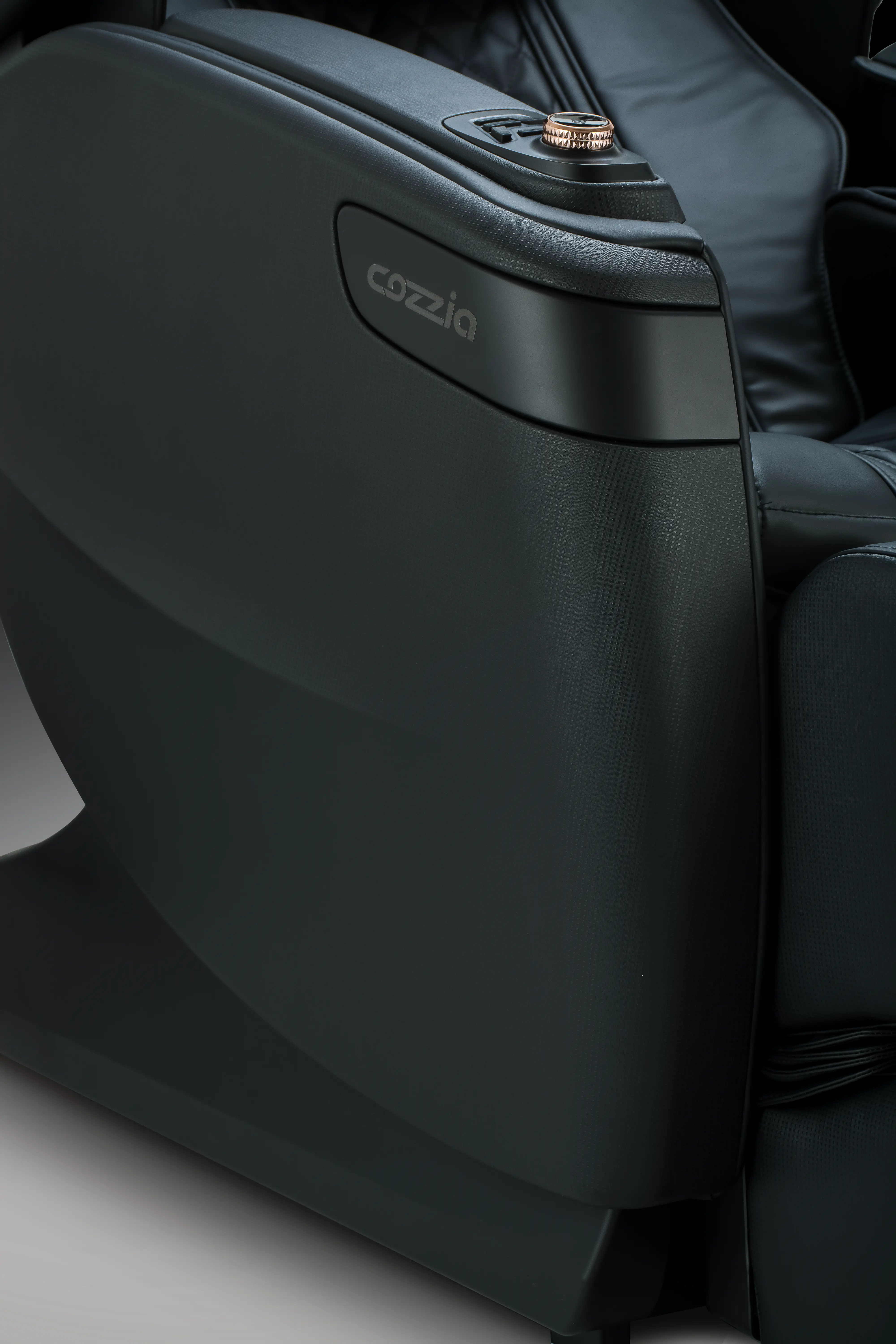 3PC/711V/MSG/BLK/PBK Cozzia Black CZ-711 Qi SE Massage Chair-13