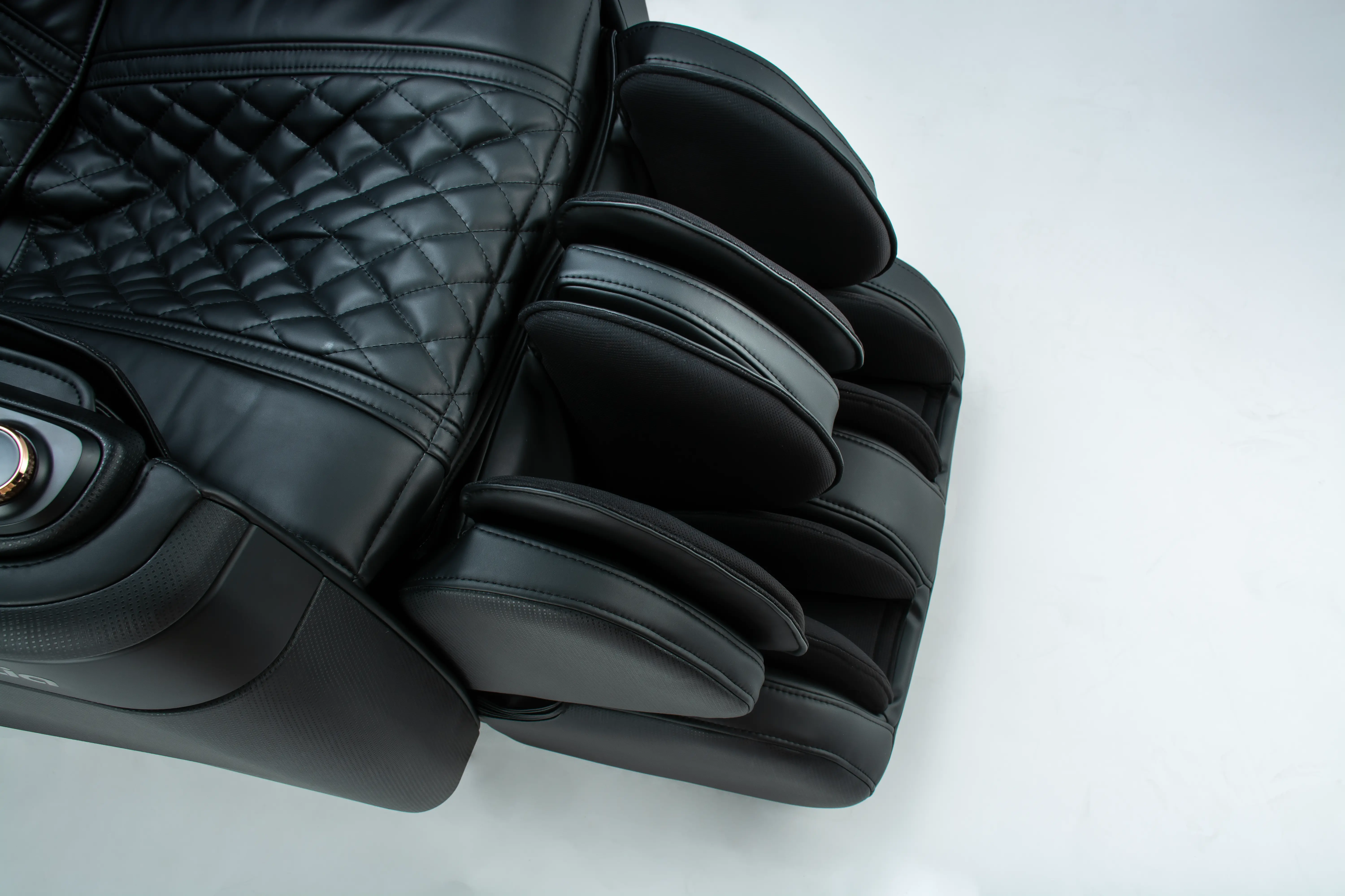 3PC/711V/MSG/BLK/PBK Cozzia Black CZ-711 Qi SE Massage Chair-9