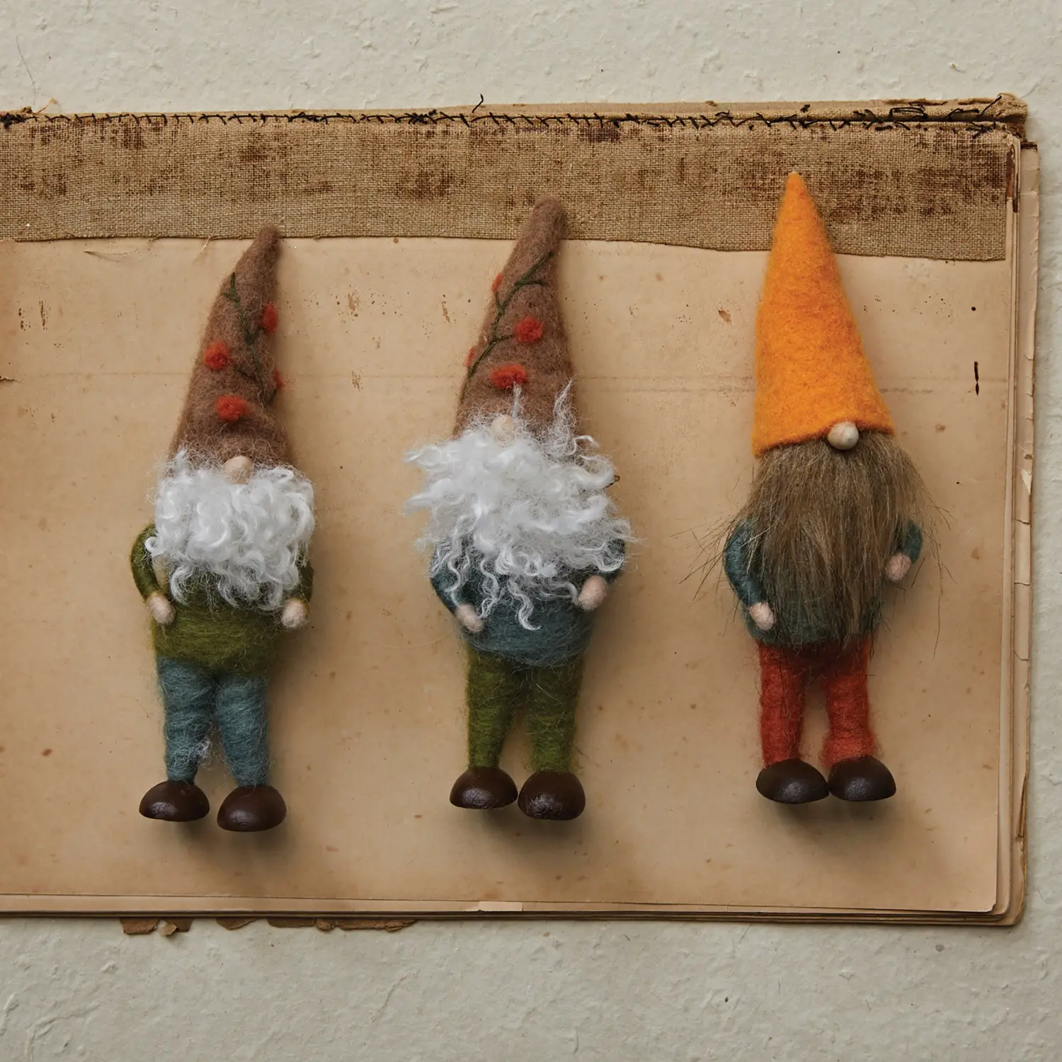 CF3768A-A/3-IND/GNOM Assorted Wool Felt Color Gnome-1