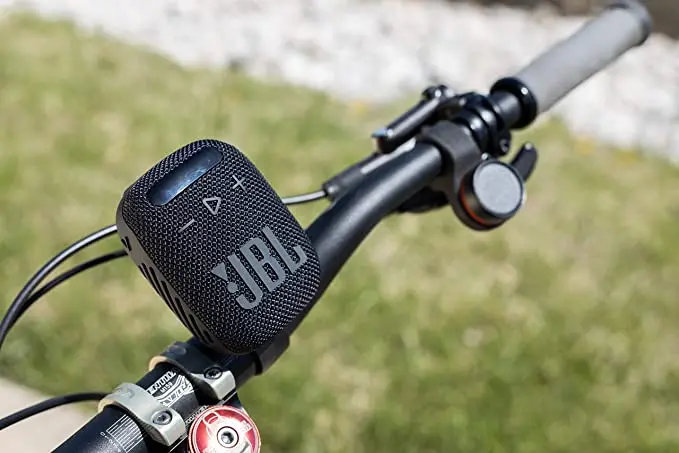 JBLWIND3SAM/BT_S_BKE JBL Wind 3 Slim Portable Speaker-2