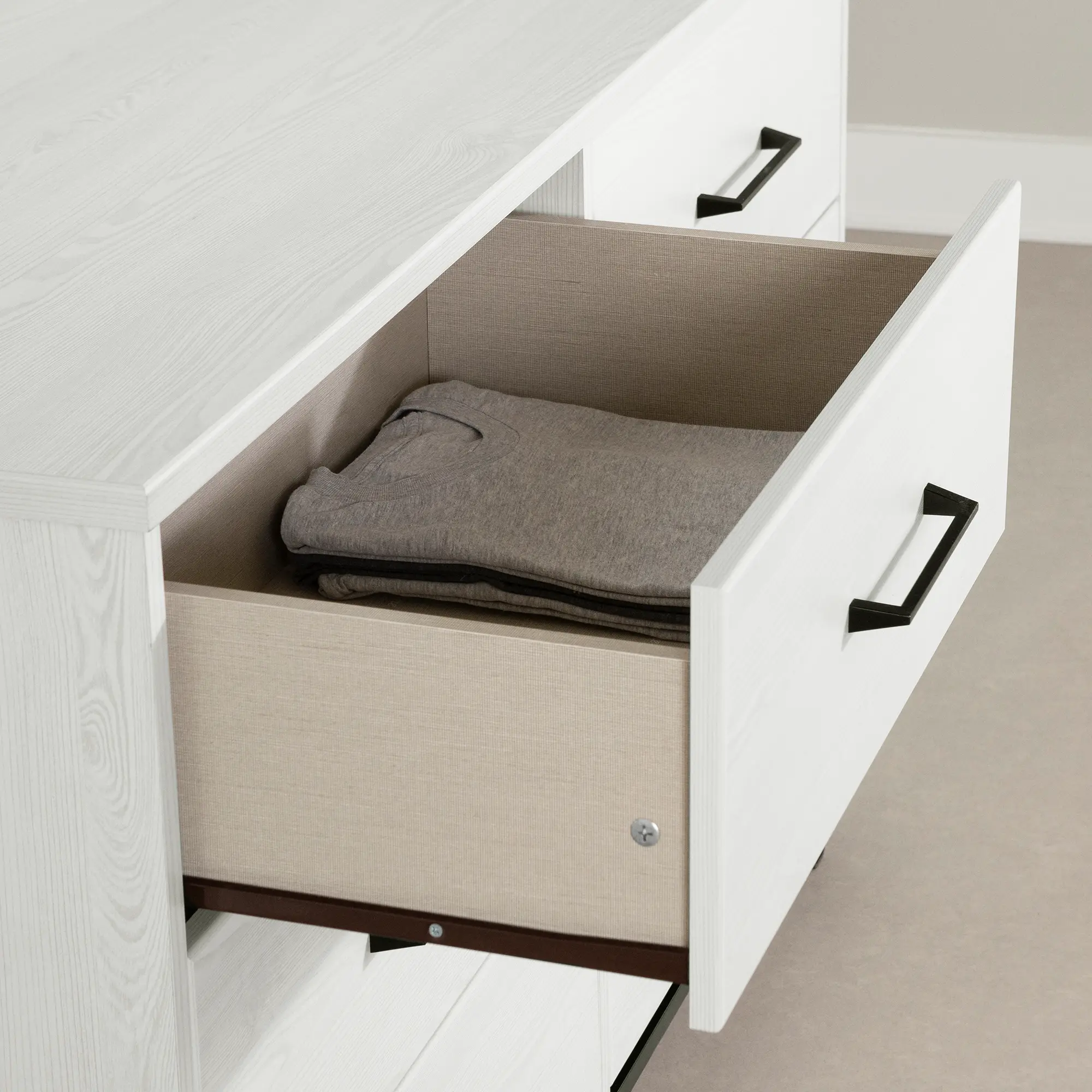 15371 Arlen White Pine 6-Drawer Dresser-5