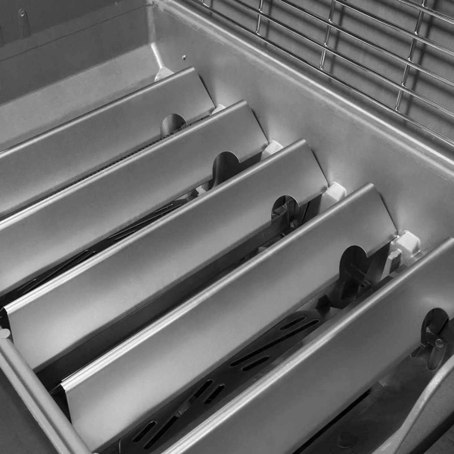 1500011,G3,E315,BLK Weber Genesis Black E-315 Natural Gas Grill-5