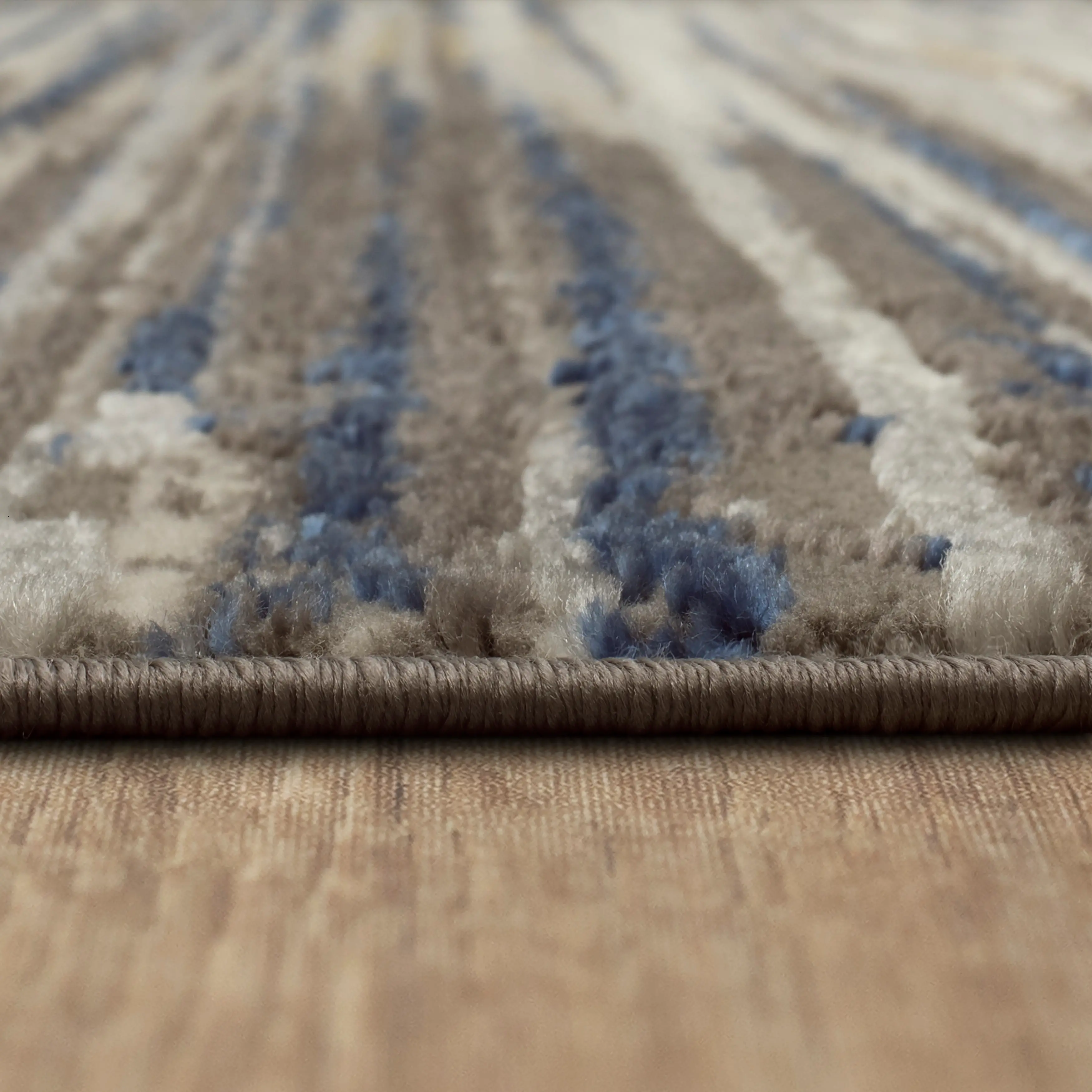 IEBER-9555/5X8-CLEO Cleo 5 x 8 Bell Place Blue Area Rug-4