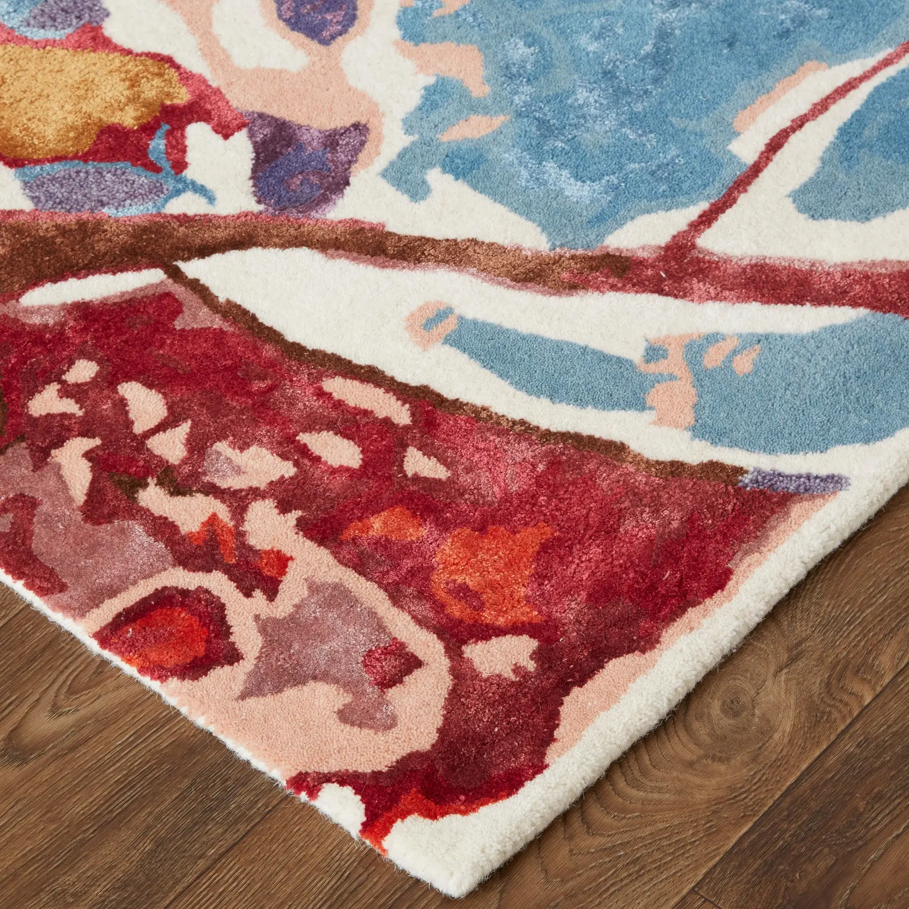 Dafney 8 x 10 Red Multicolor Floral Area Rug-2