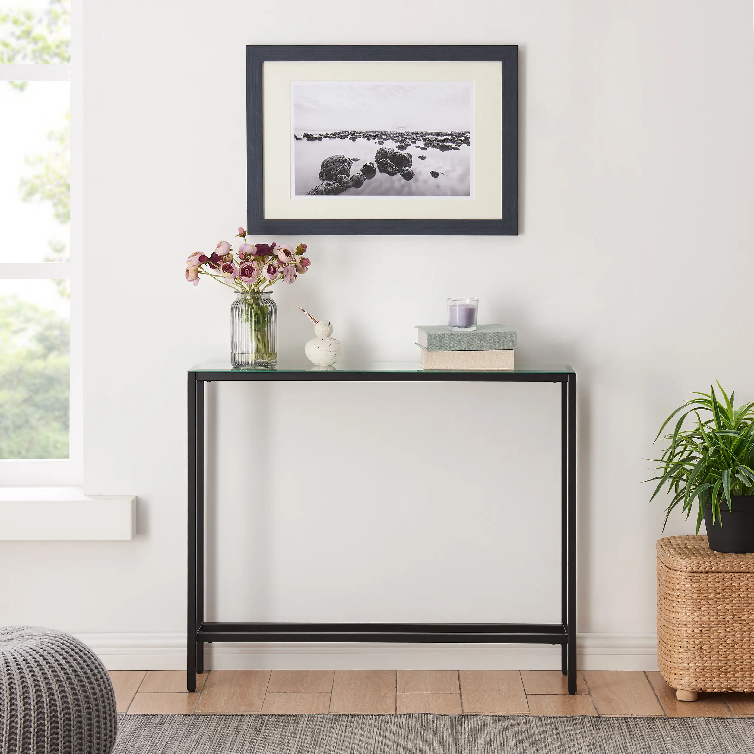 CM9597 Darrin Short Black Console Table with Mirrored Top-2