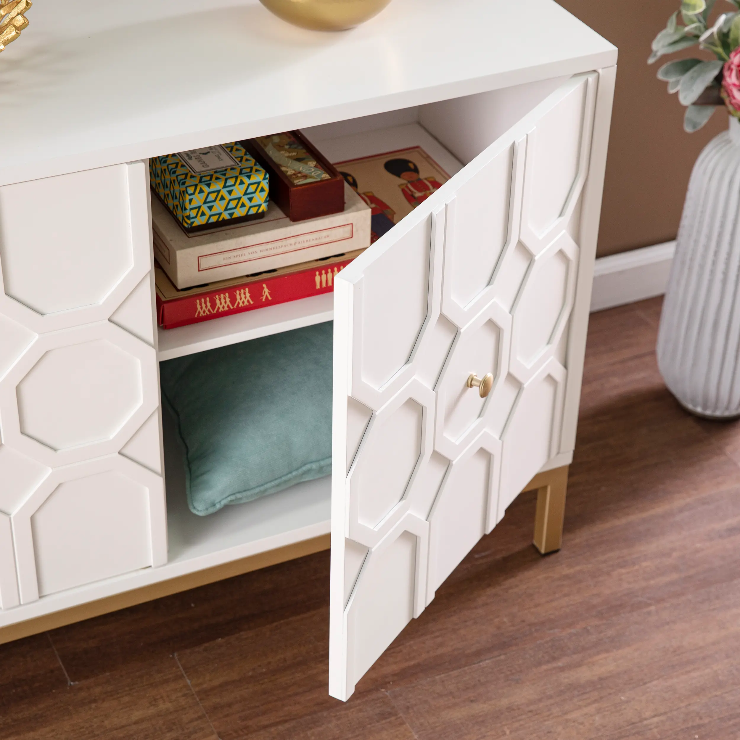 HZ1153005 Gramdlynn White Two-Door Accent Cabinet-3