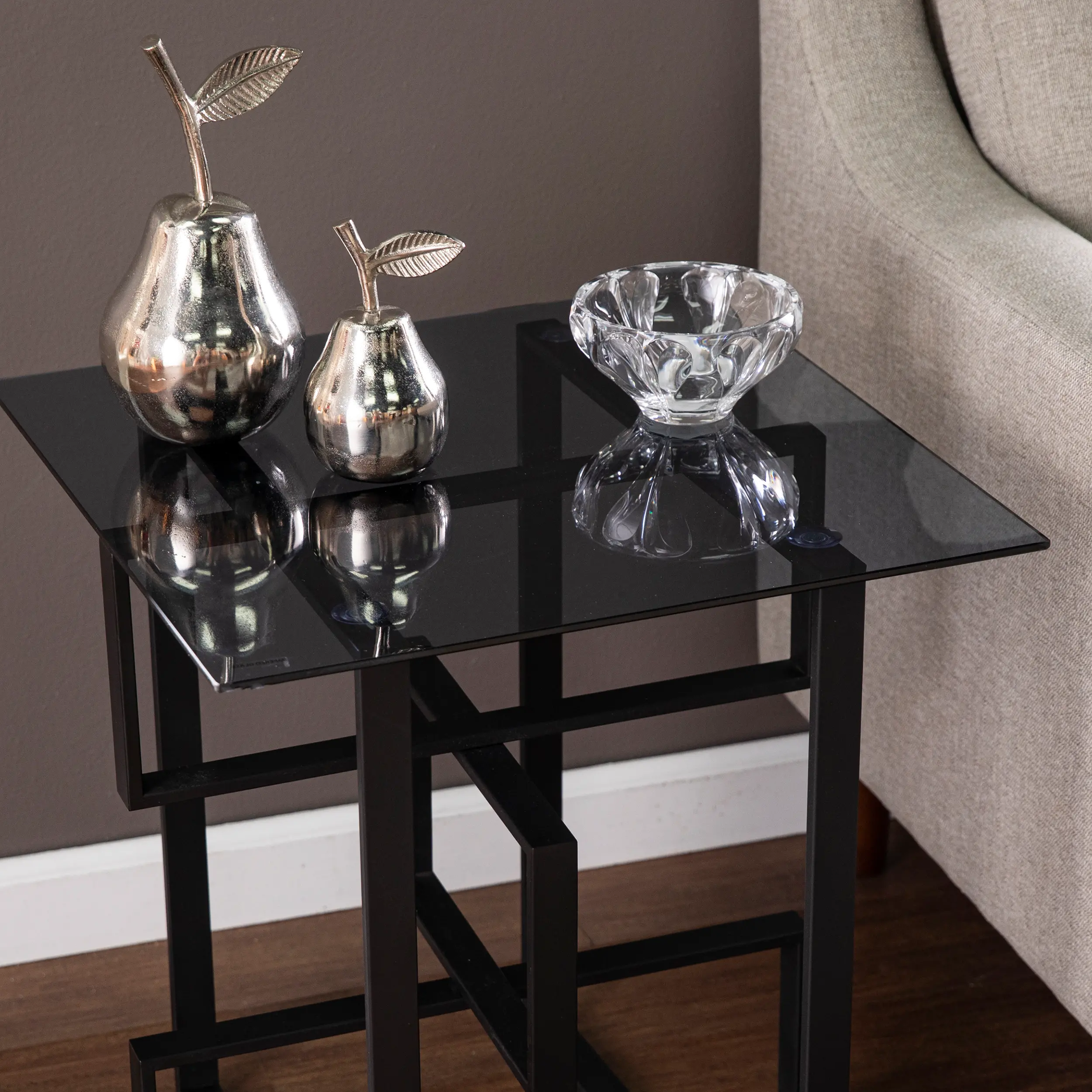 OC1139506 Clanlin Black Glass-Top Accent Table-3