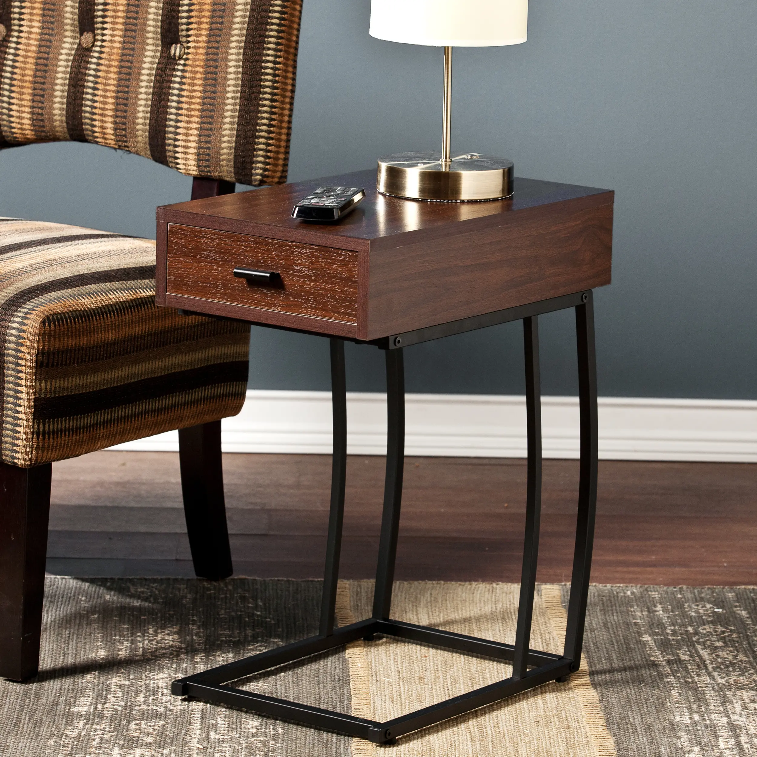 OC9027 Porten Walnut Side Table with USB-2