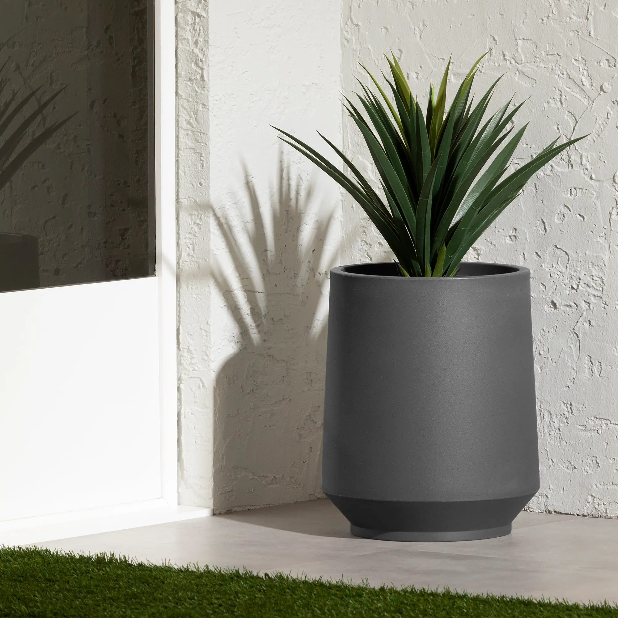 15010 Dalya Dark Gray 19  Outdoor Planter-2